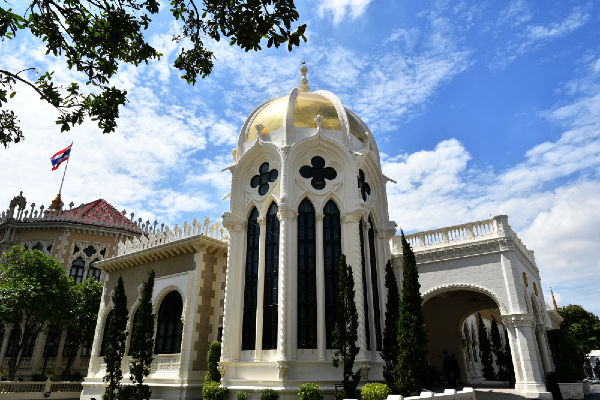 Chanting ceremony opens new Bhakdibodin reception building