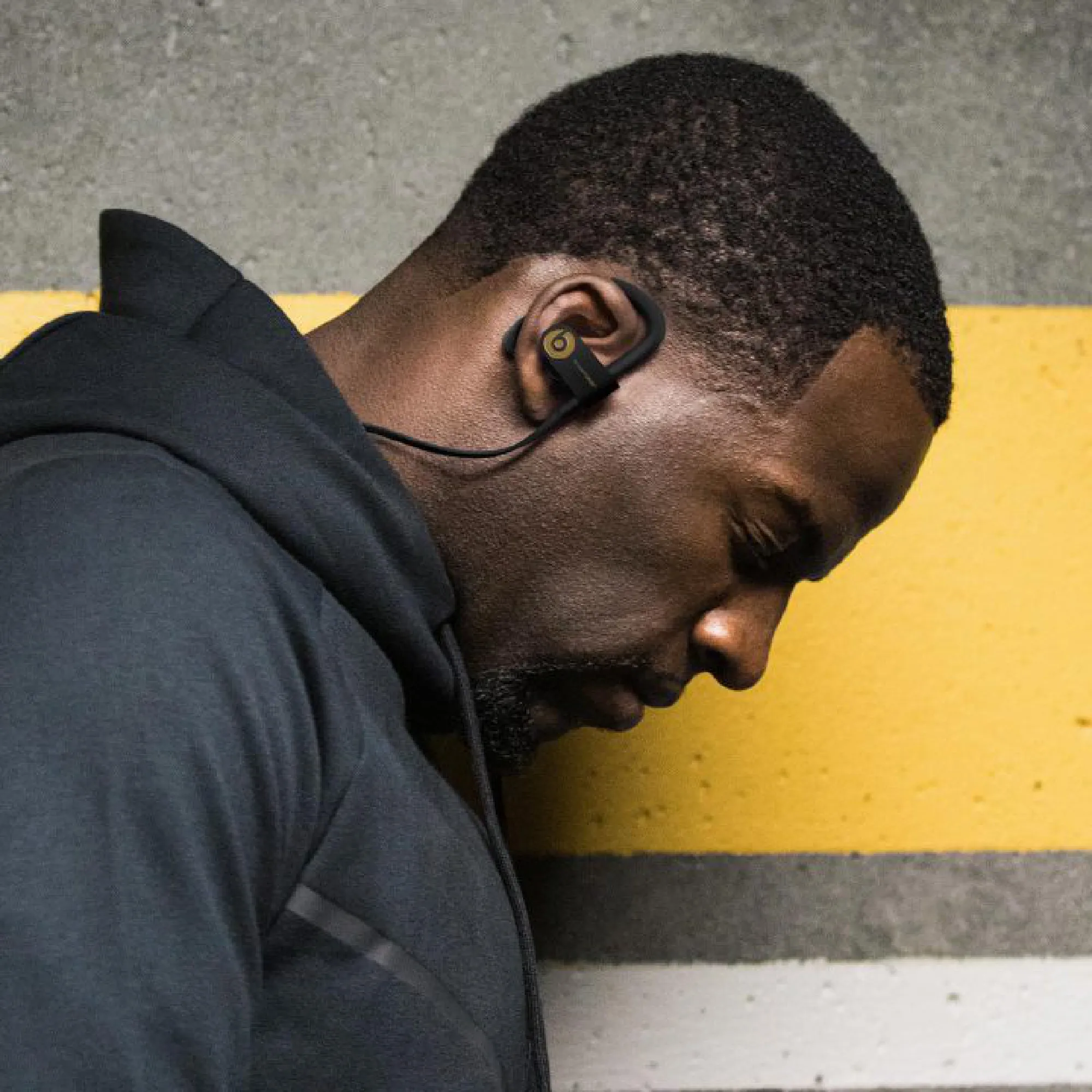 Workout earphones for any iGadget