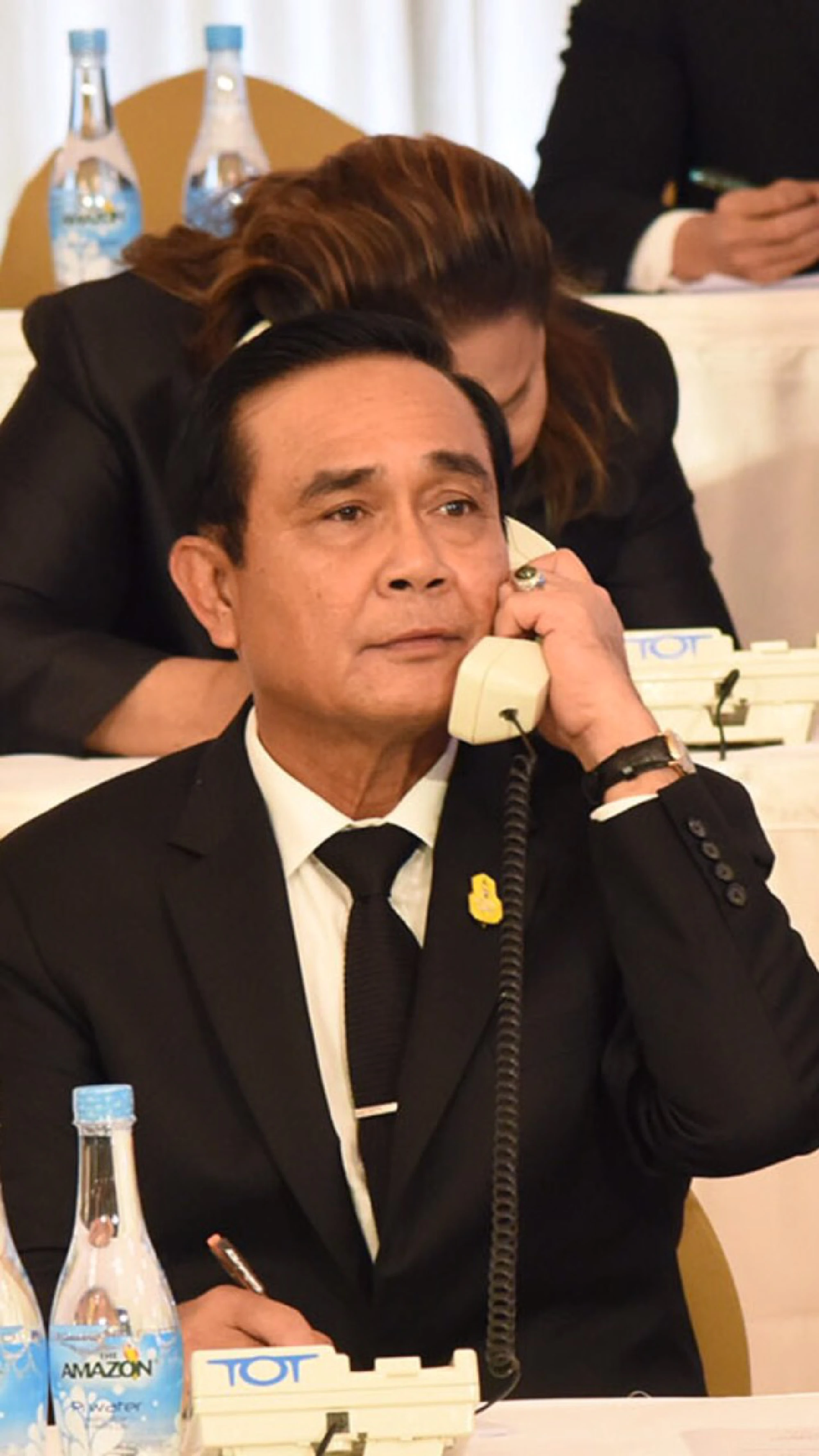 Prayut raises Bt260 million for flood victims