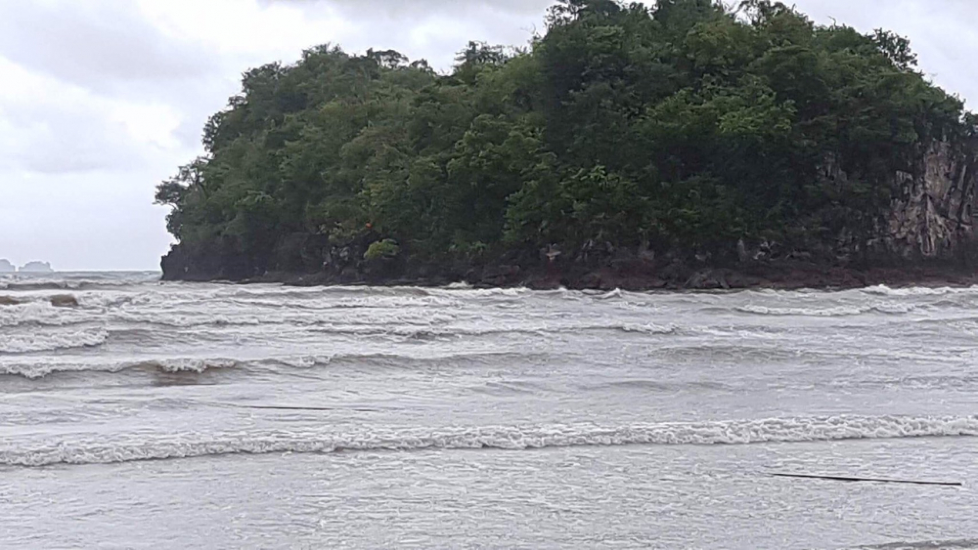 Six missing as diving boat capsizes in Krabi