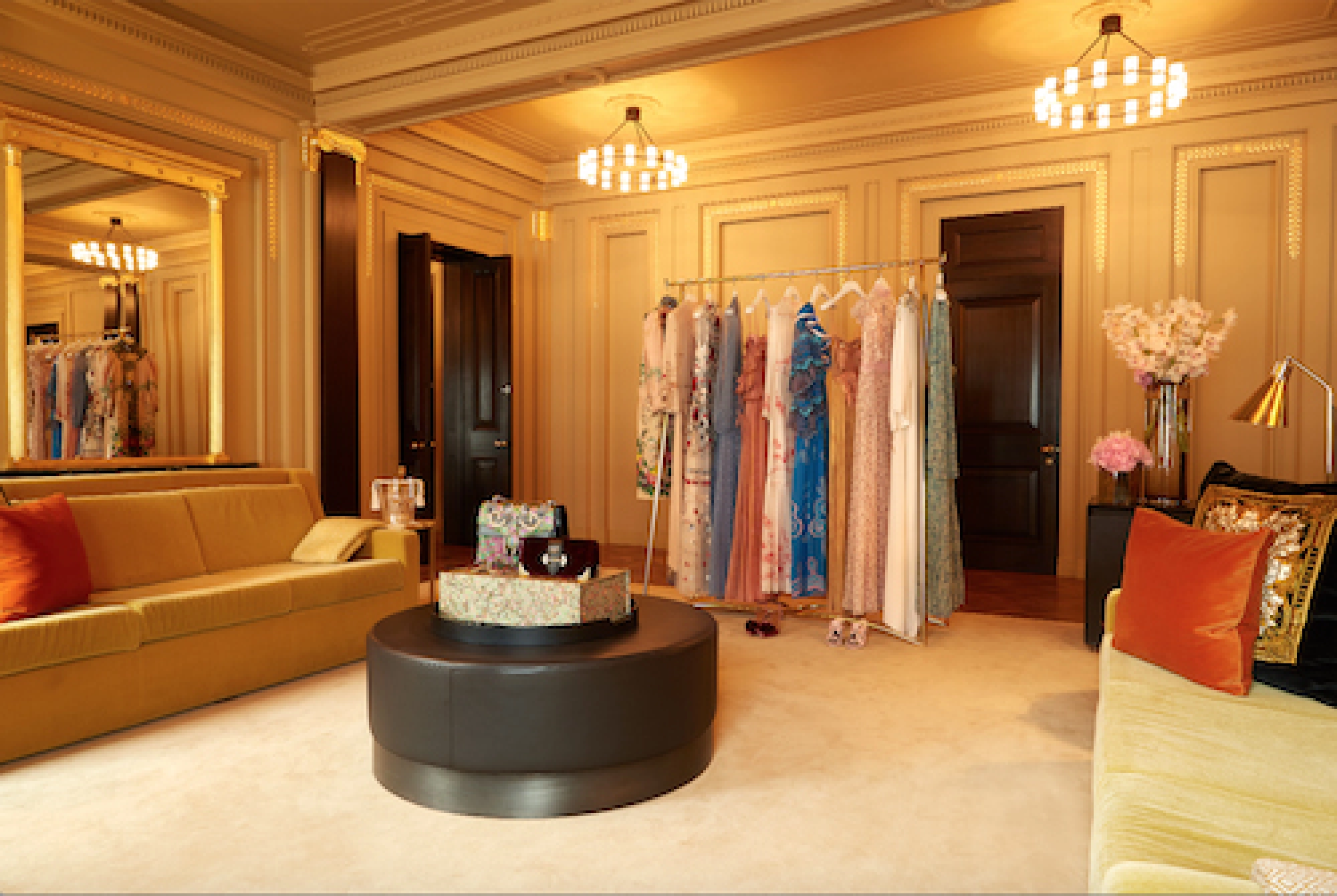 Fashionable service with a smile