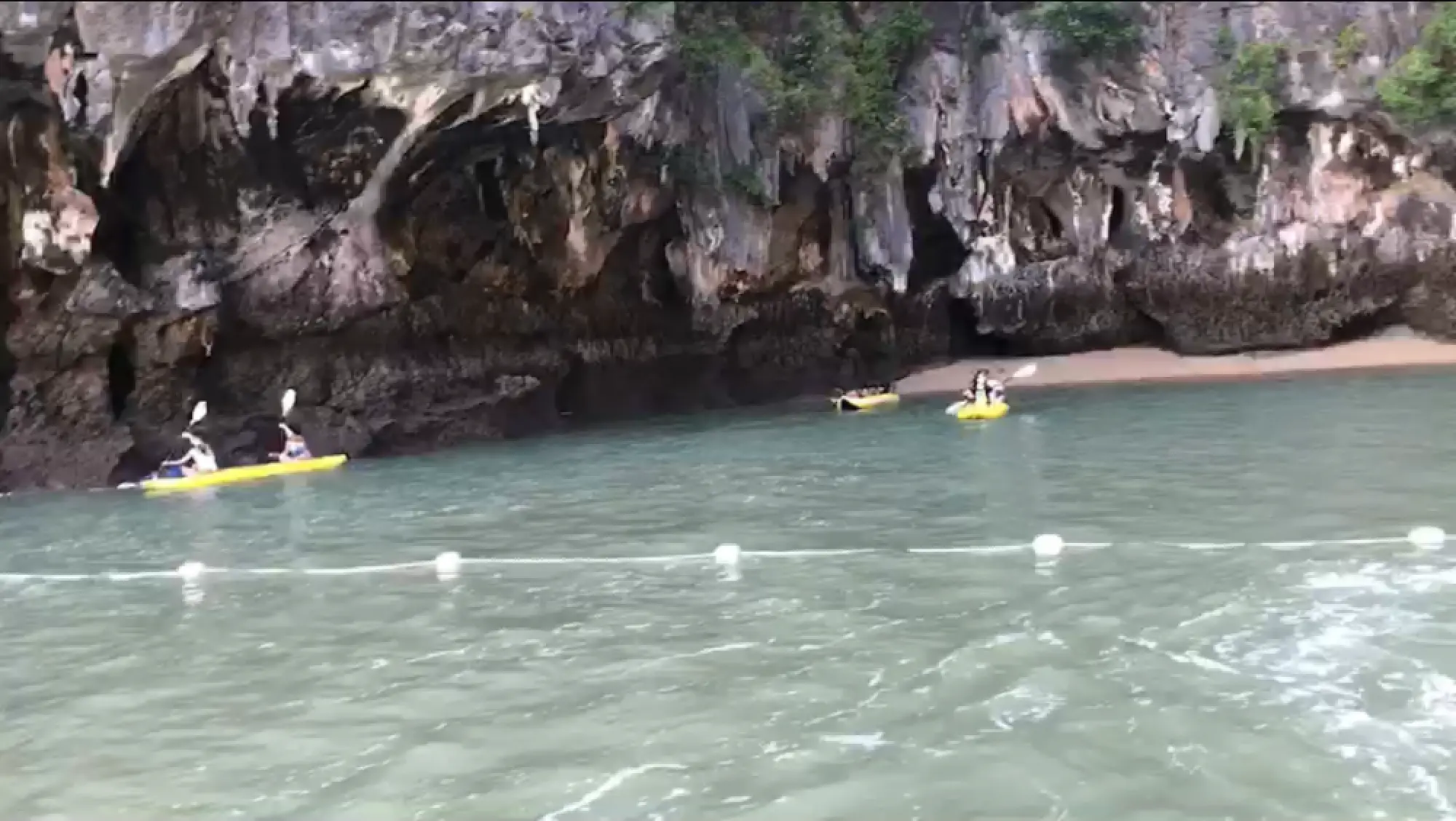 Cool weather and popular attractions greet tourists across Thailand