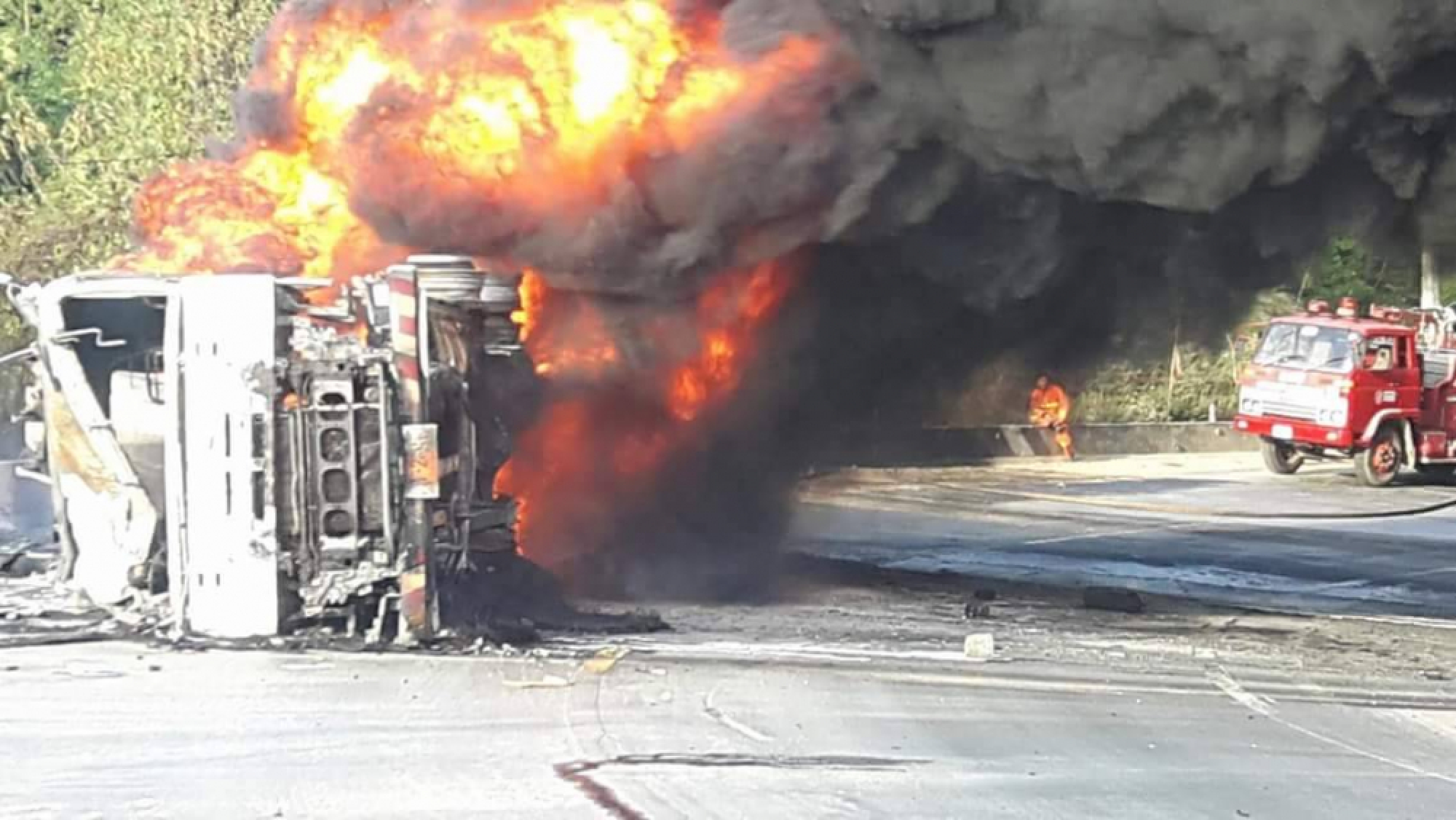 Driver killed as petrol tanker crashes