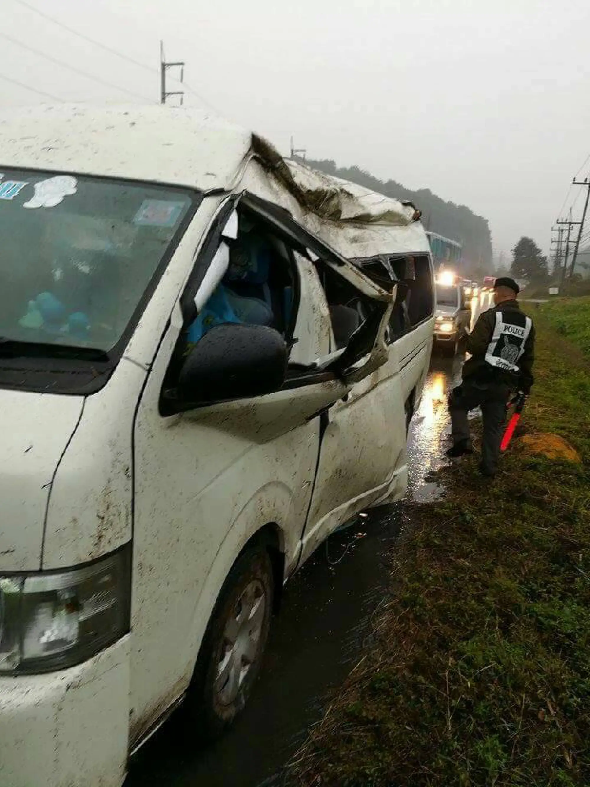 19 Students injured in Chiang Rai van accident