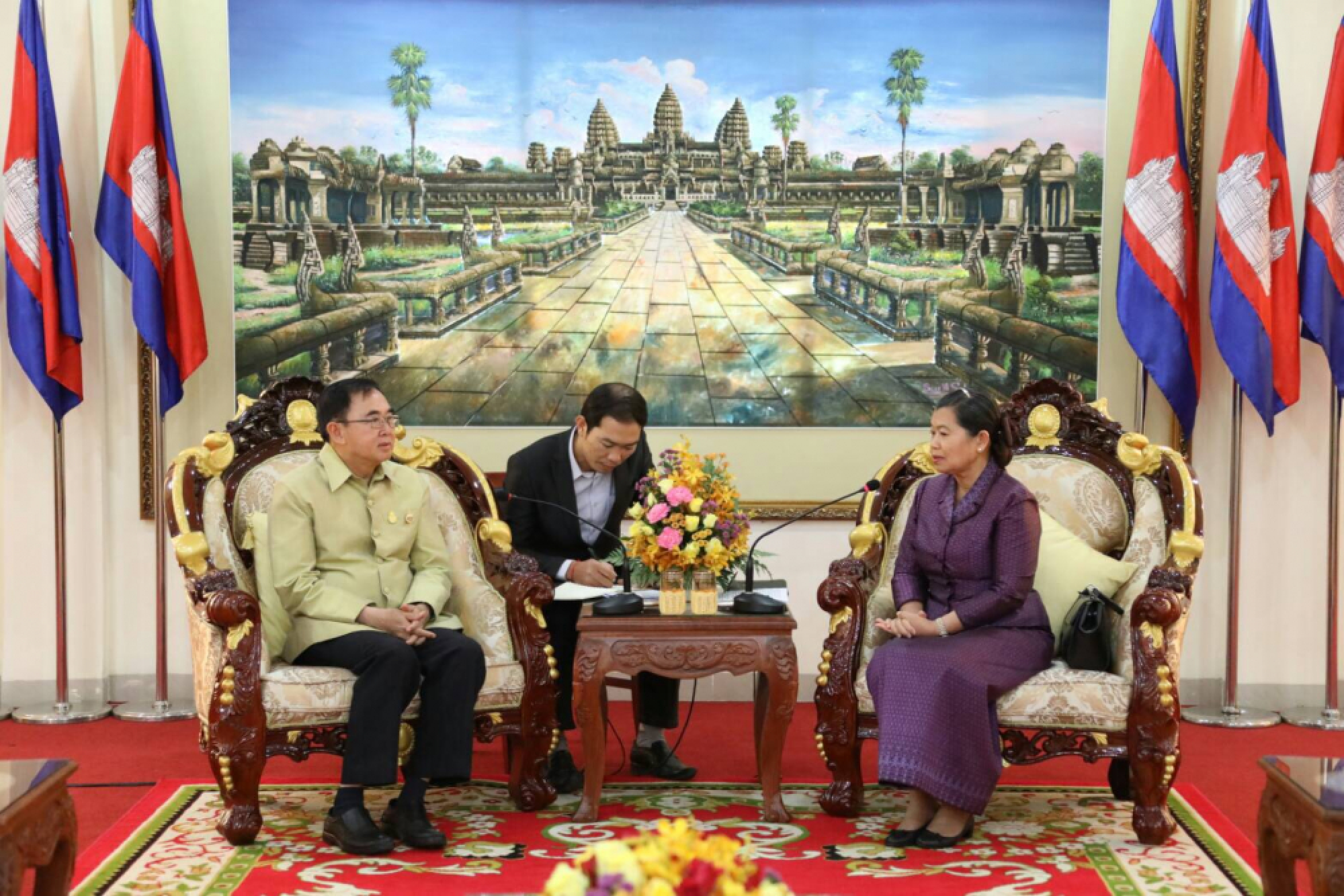 Performers tighten cultural bond between Thailand and Cambodia