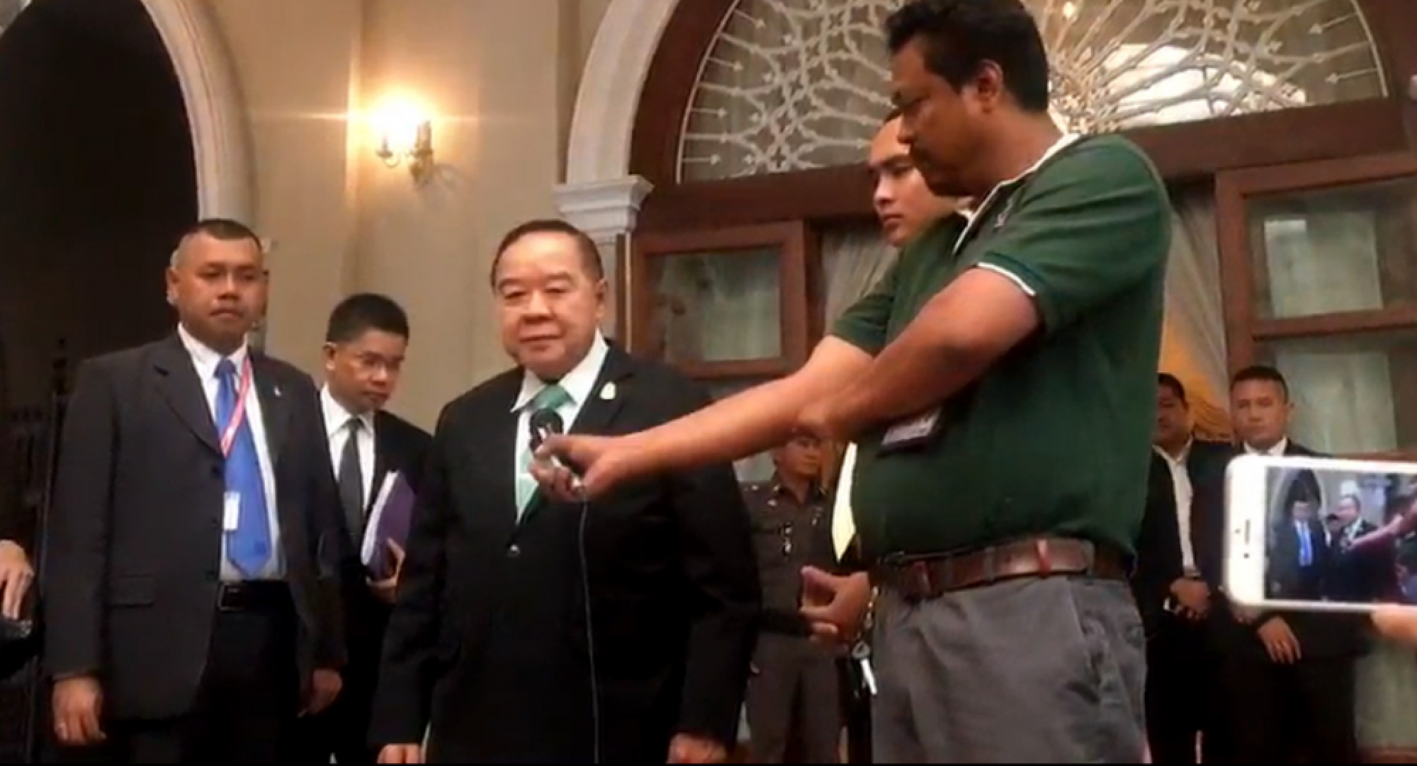 Prawit to explain expensive watch to corruption watchdog