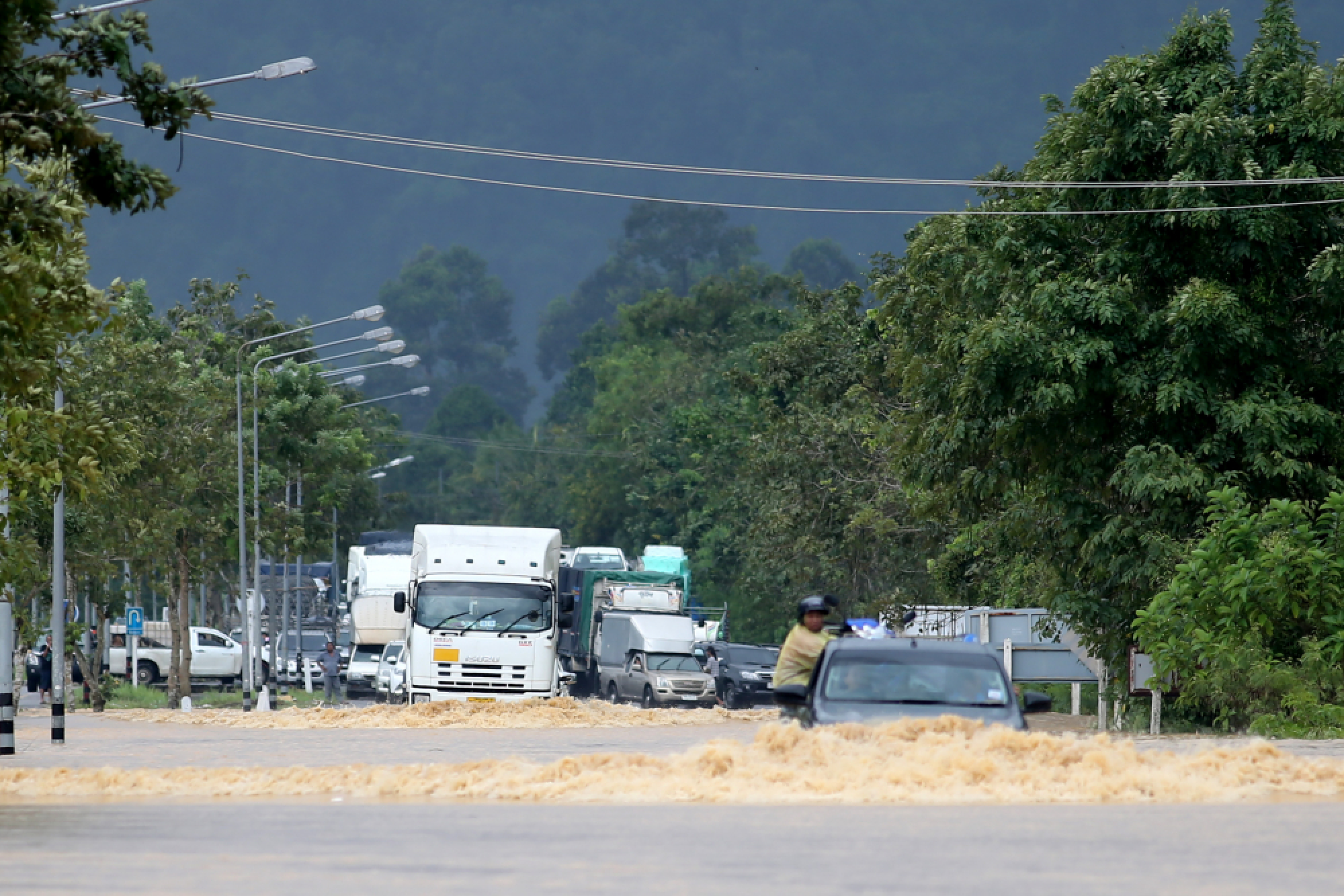 Fatalities as South swamped by floods