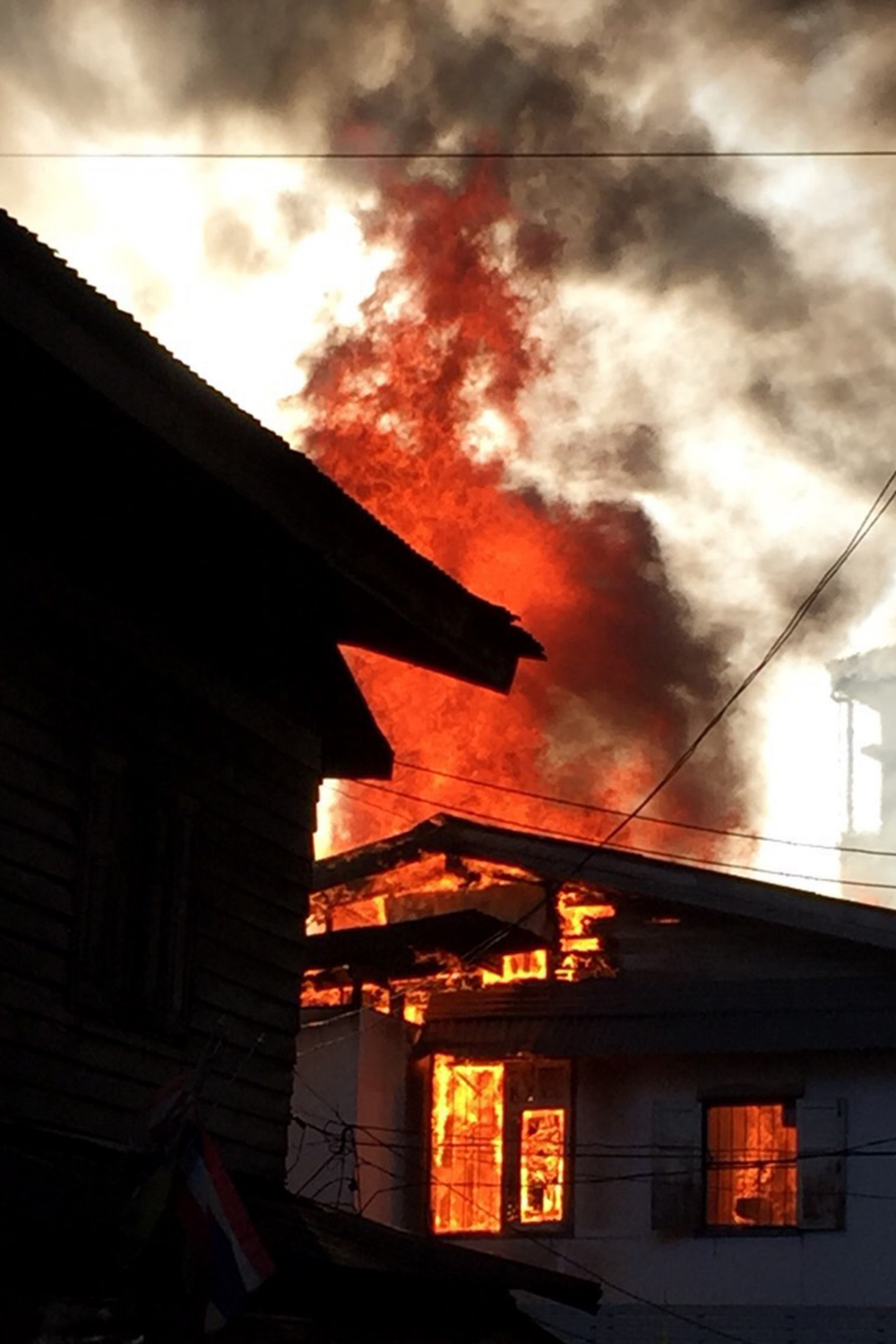 Fire damages two Bangkok houses