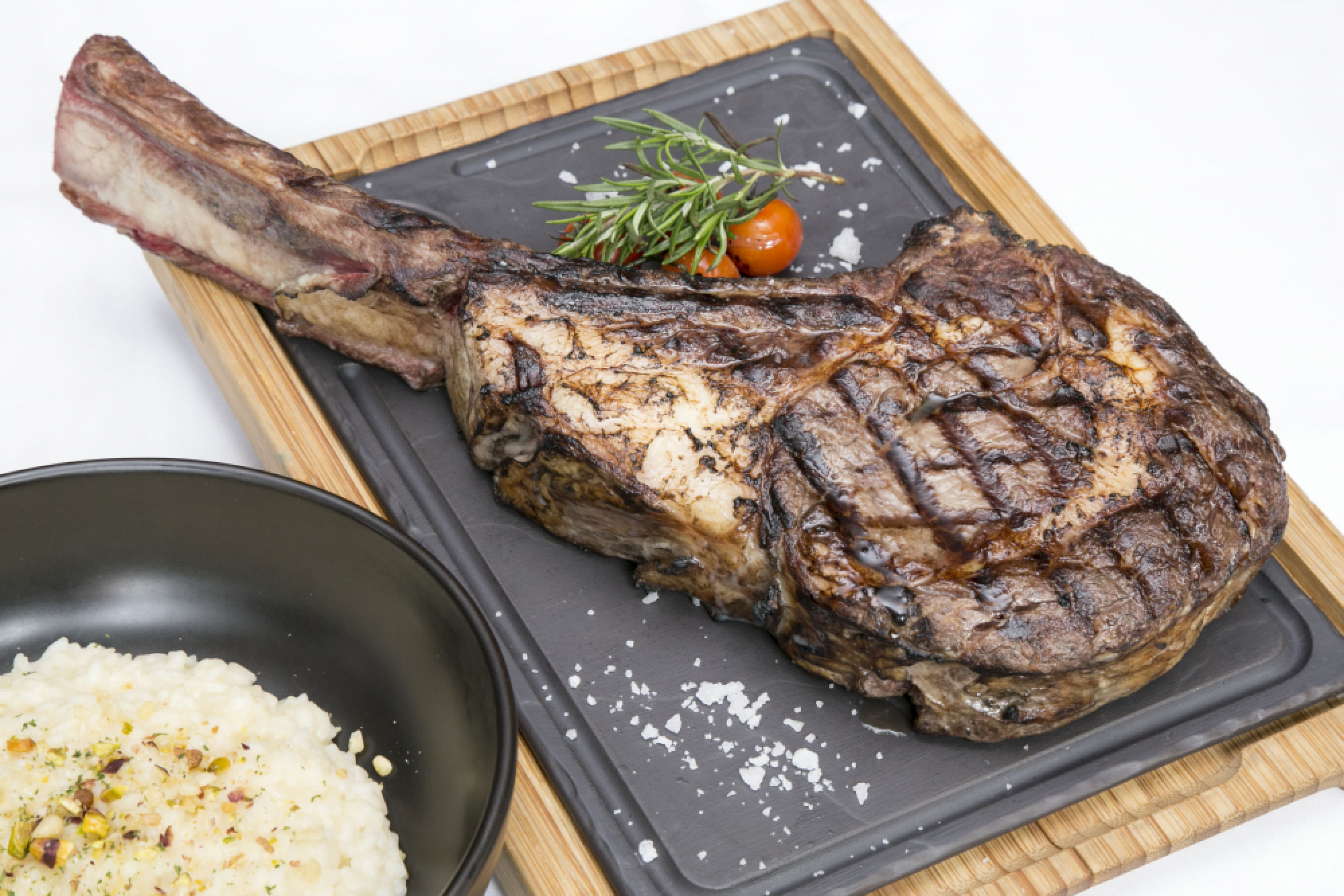 Scalini slices into steak