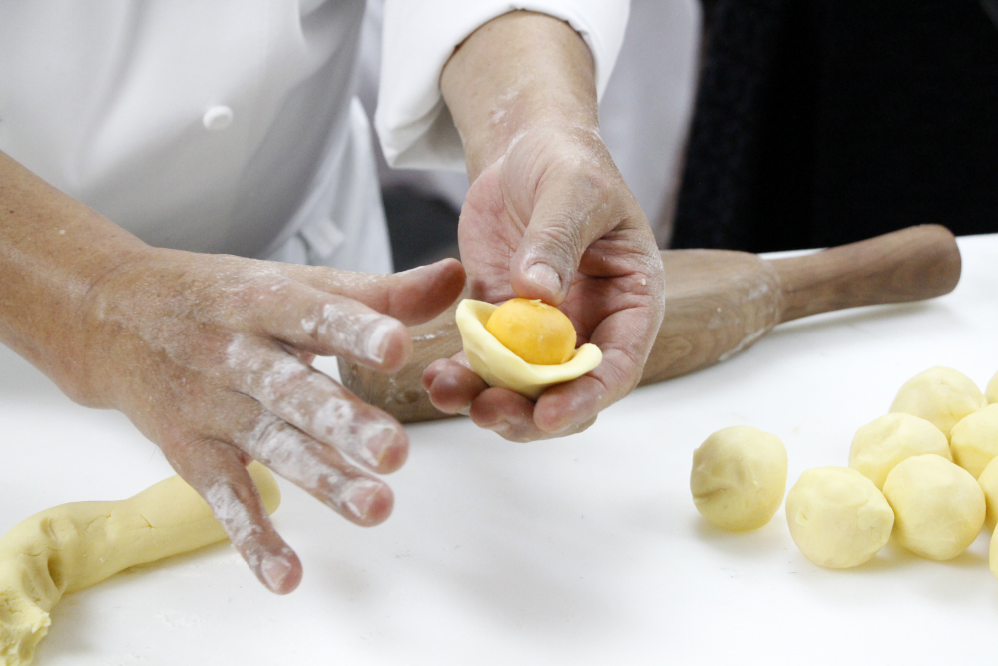 Munch a bunch of mooncakes
