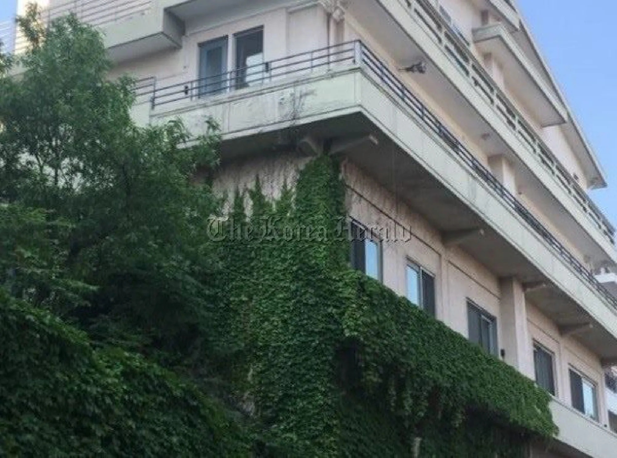 Song Joong-ki’s new Itaewon house could be his home with Song Hye-kyo