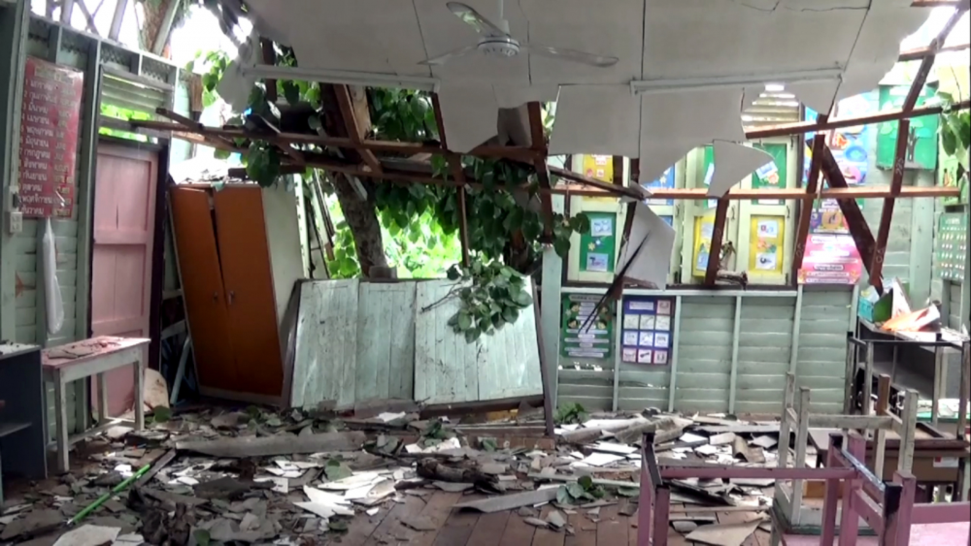 Wang Thong school damaged by fallen tree