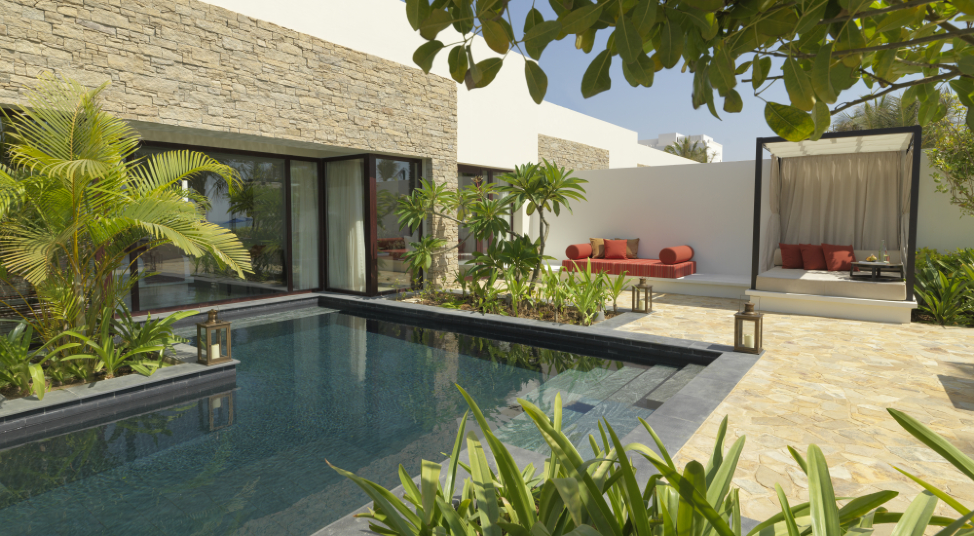 Chilling out by the Arabian Sea 