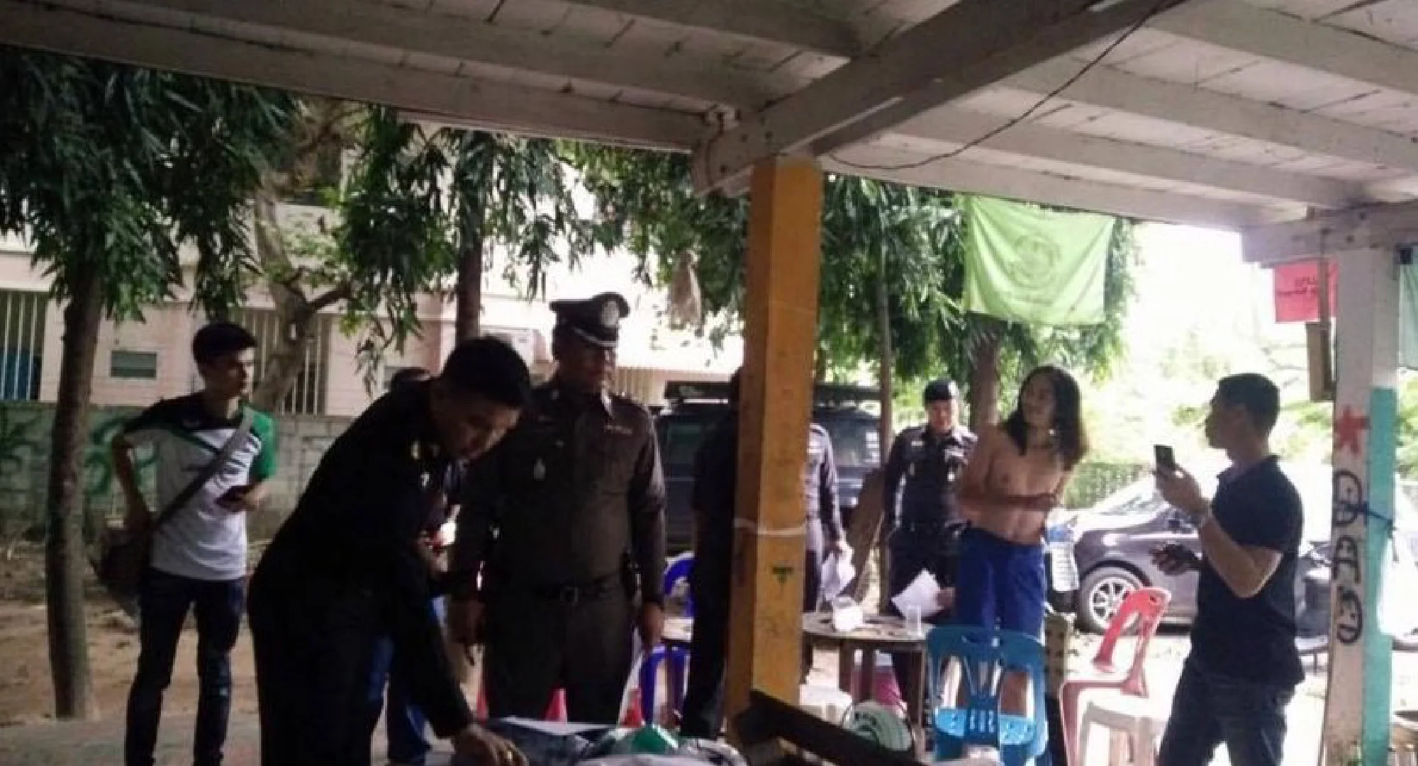 PM tells public ‘not to hate the military’ on Khon Kaen trip