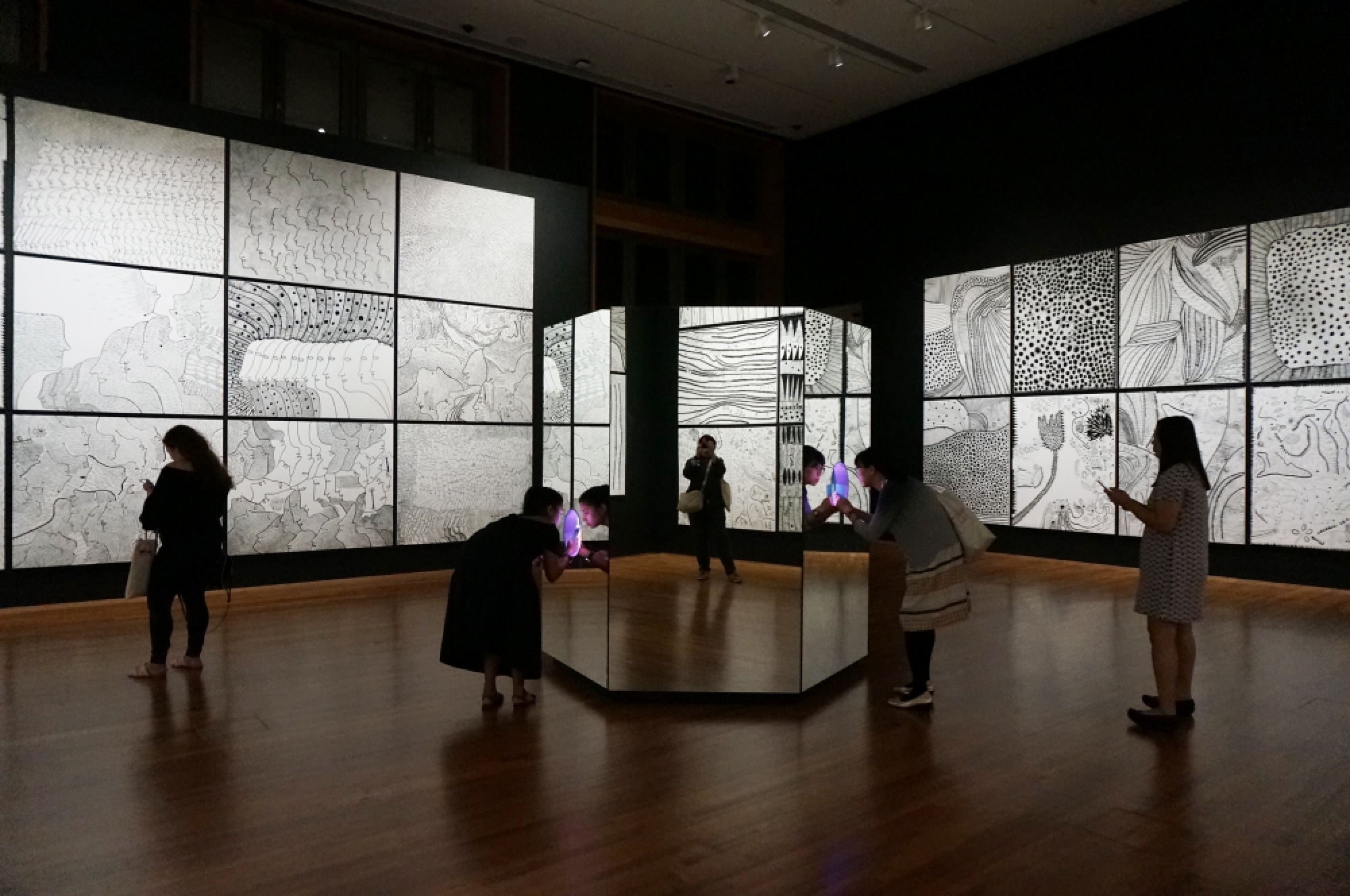 Seeing dots in Singapore