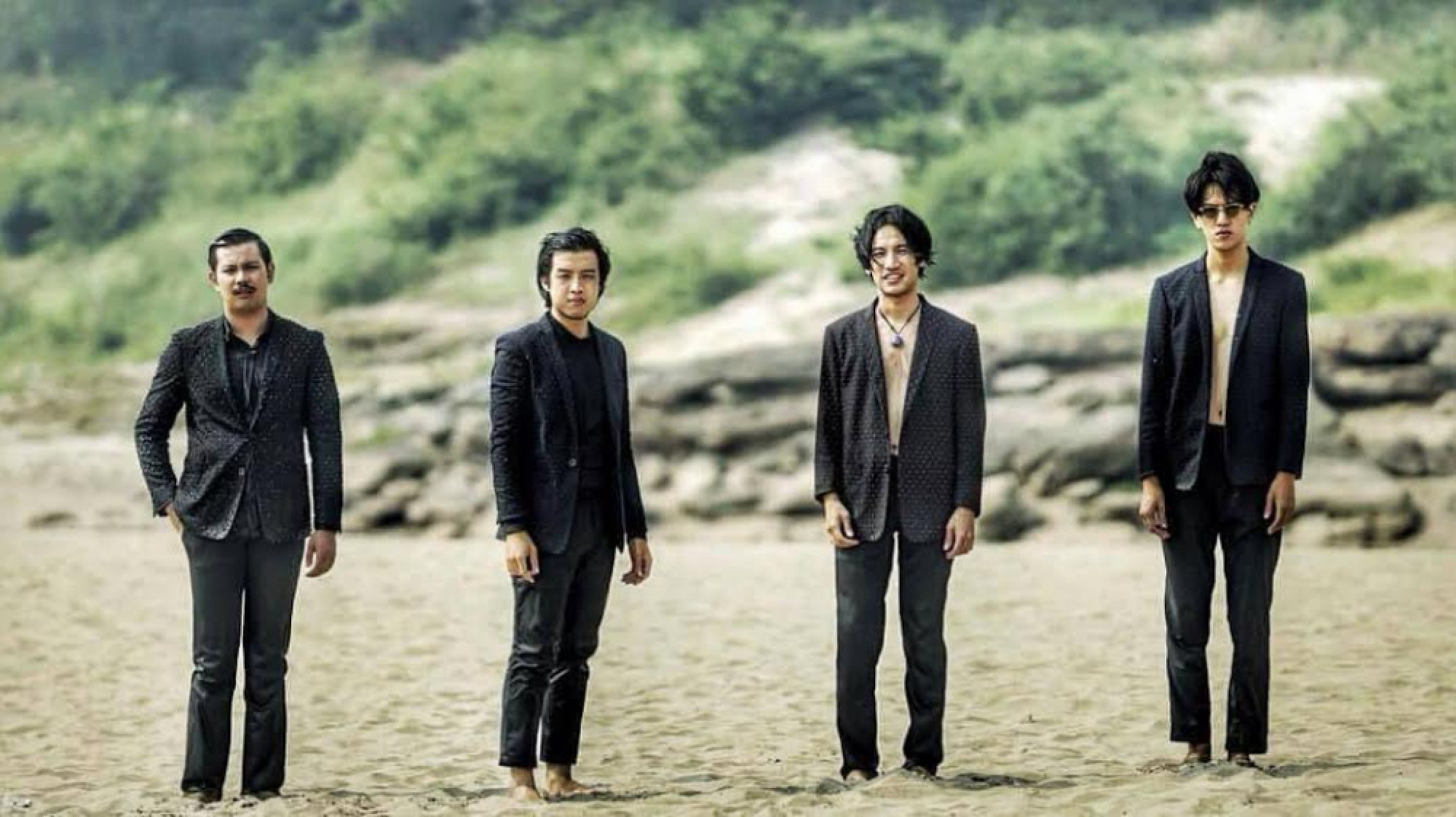 Helmetheads stir social media with another love song