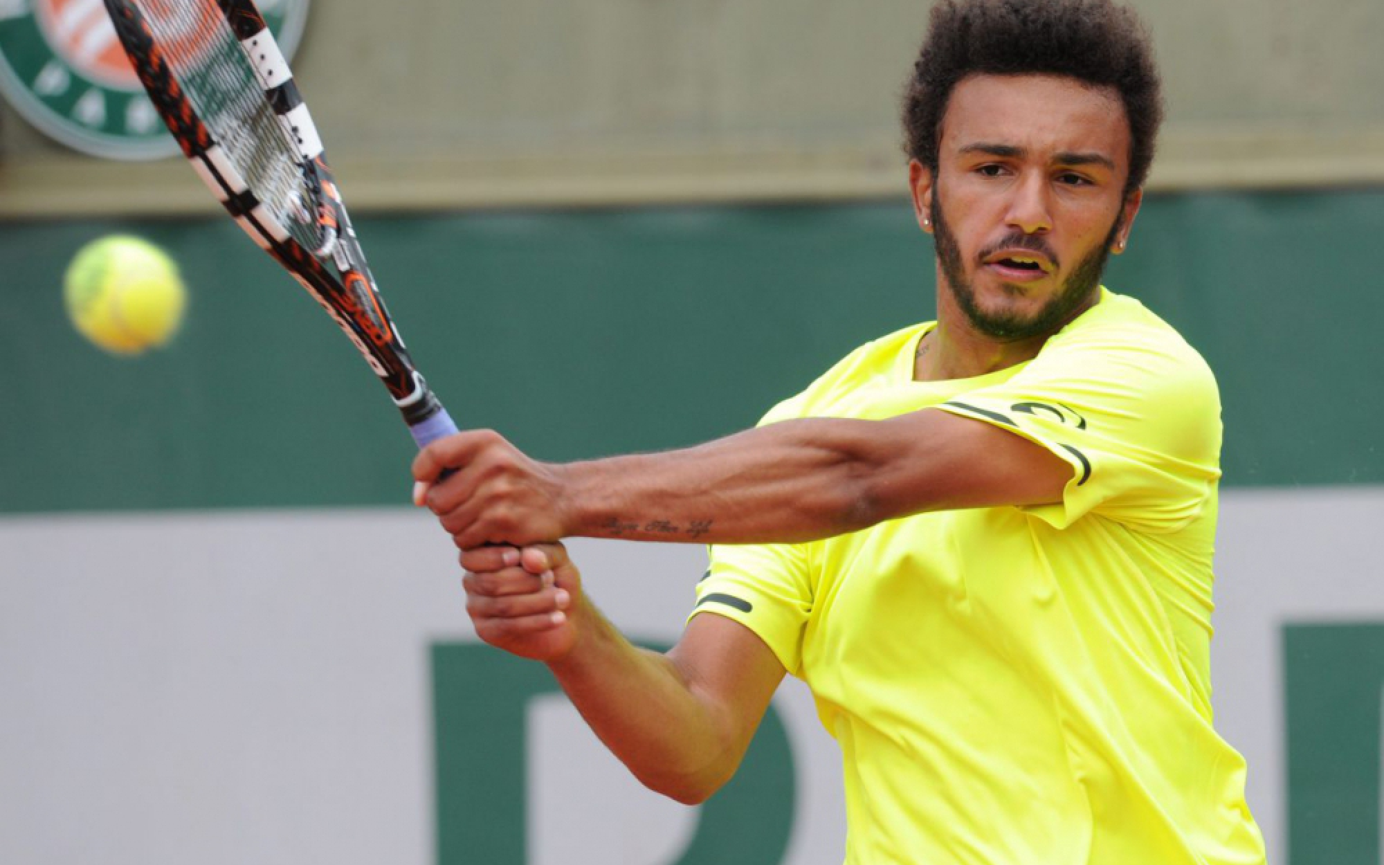 French player banished after Roland Garros TV kiss storm