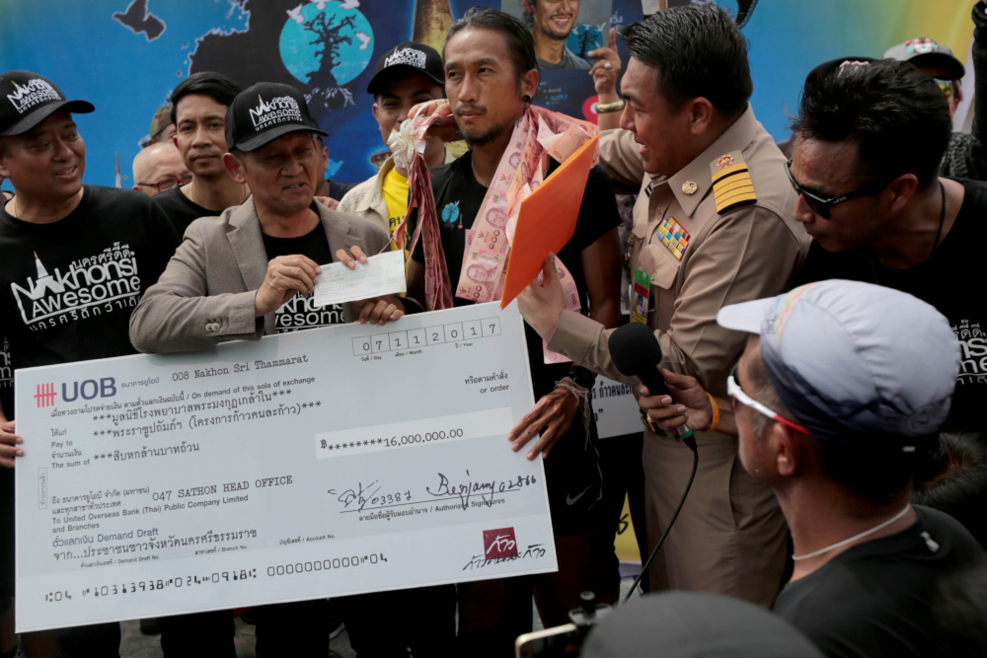 Mo’s the merrier: Olympics legend sends goodwill message to ‘Toon’