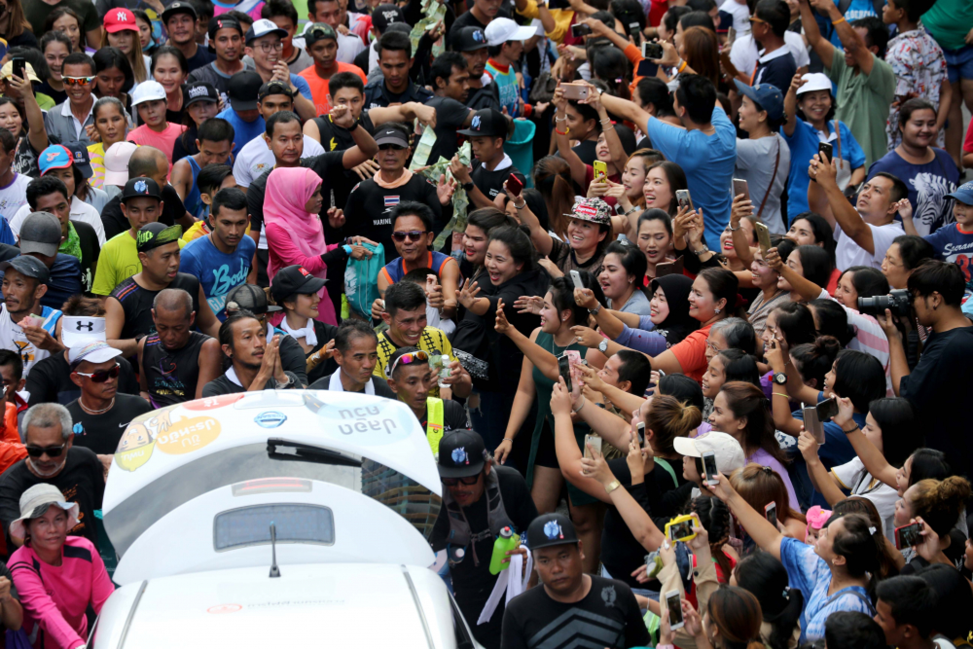 Mo’s the merrier: Olympics legend sends goodwill message to ‘Toon’