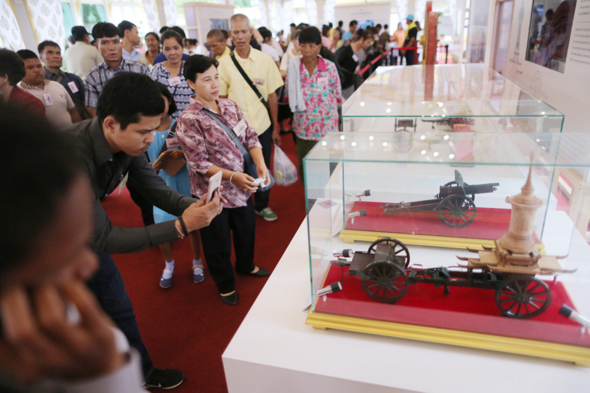 Royal Crematorium and Rama IX exhibition may be extended