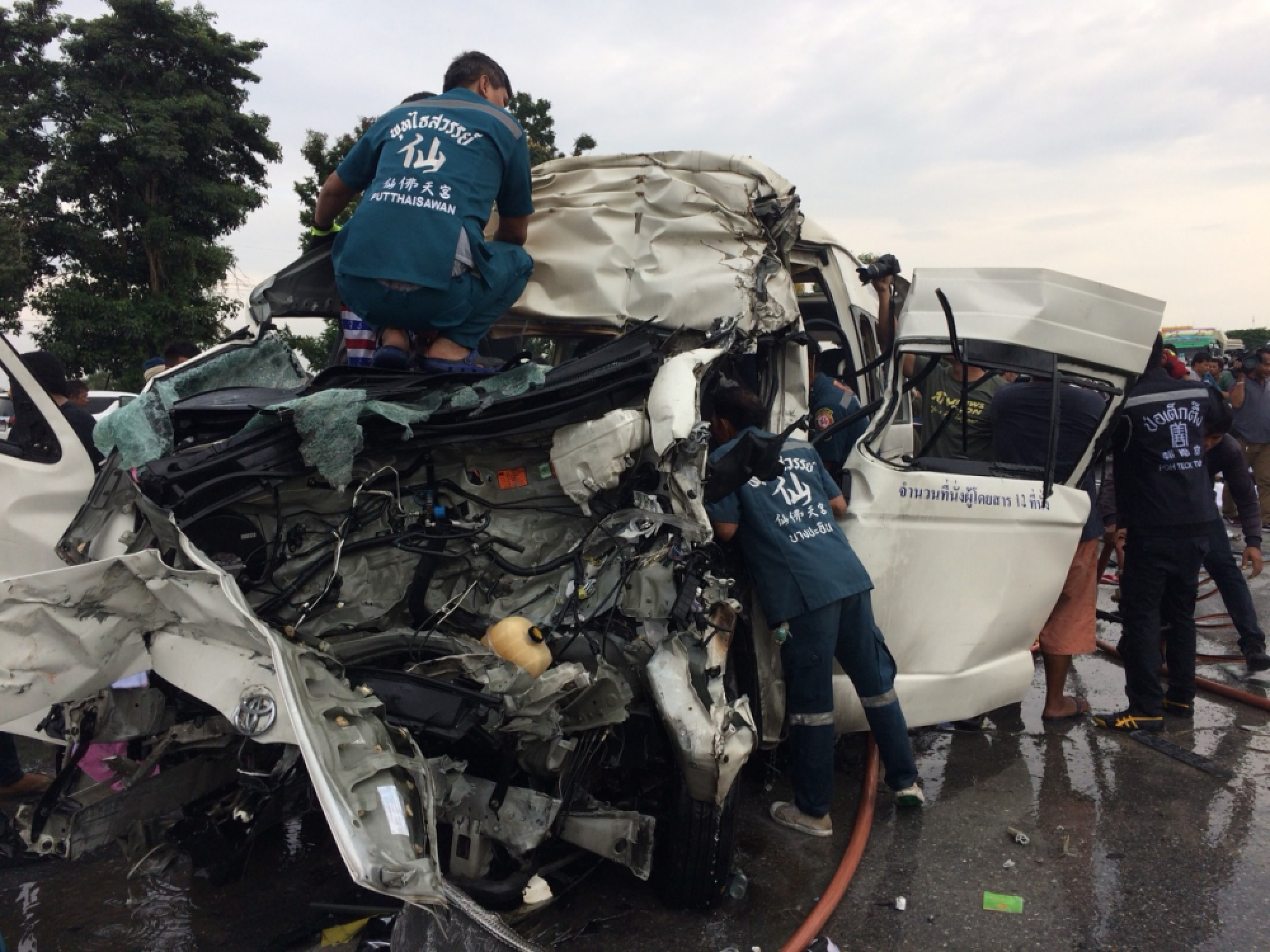 Passenger van safety scrutinised after five killed in accident