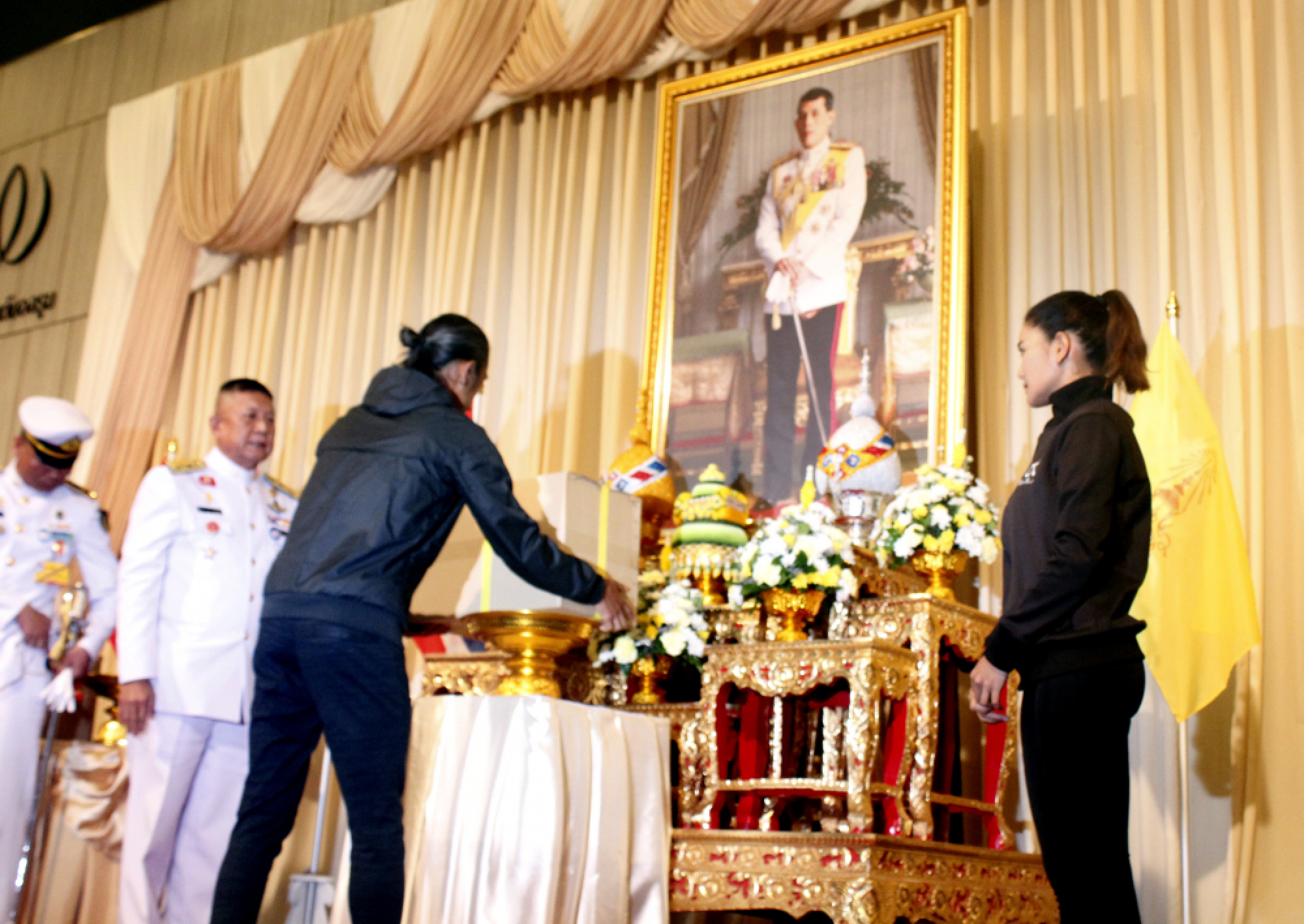 His Majesty grants flowers, energy drinks, sweets to Toon