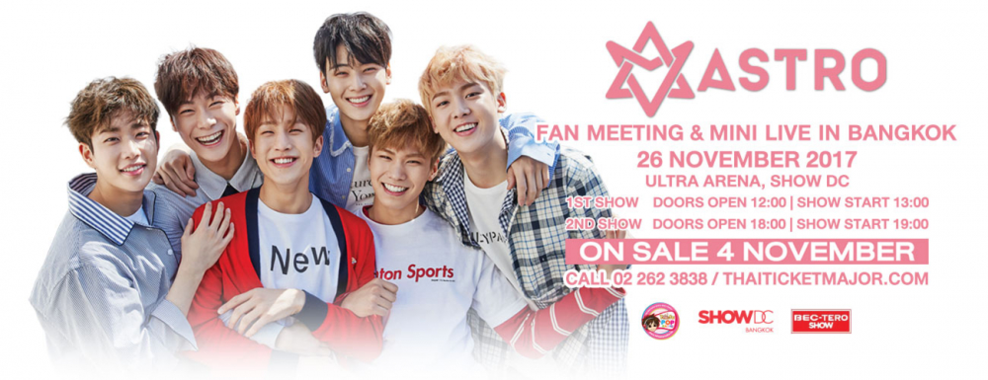 In Pattaya for a strum