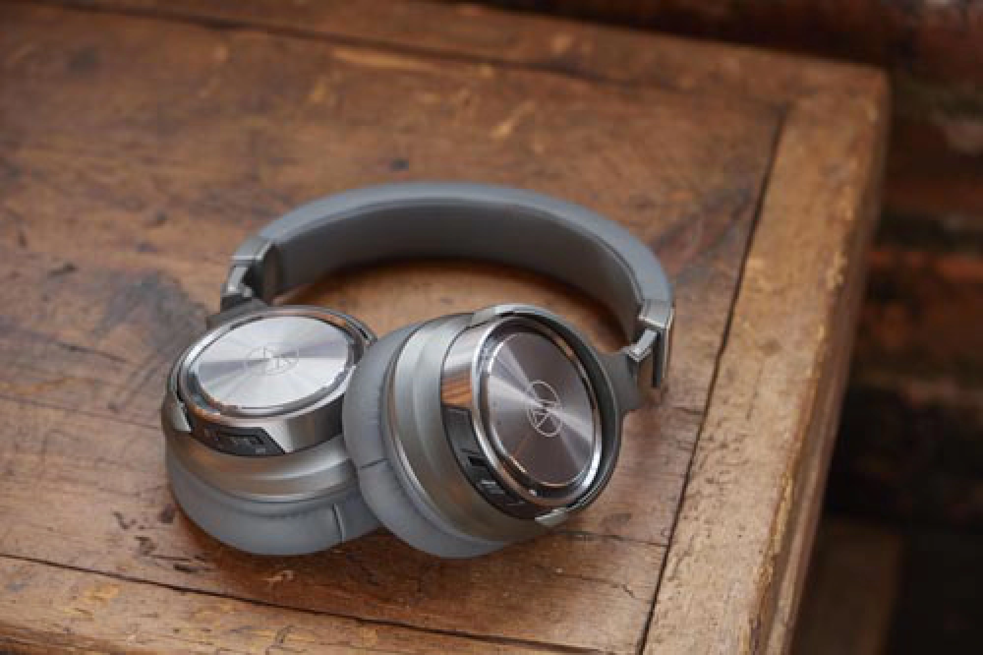 Sound Reality headphones get a goose