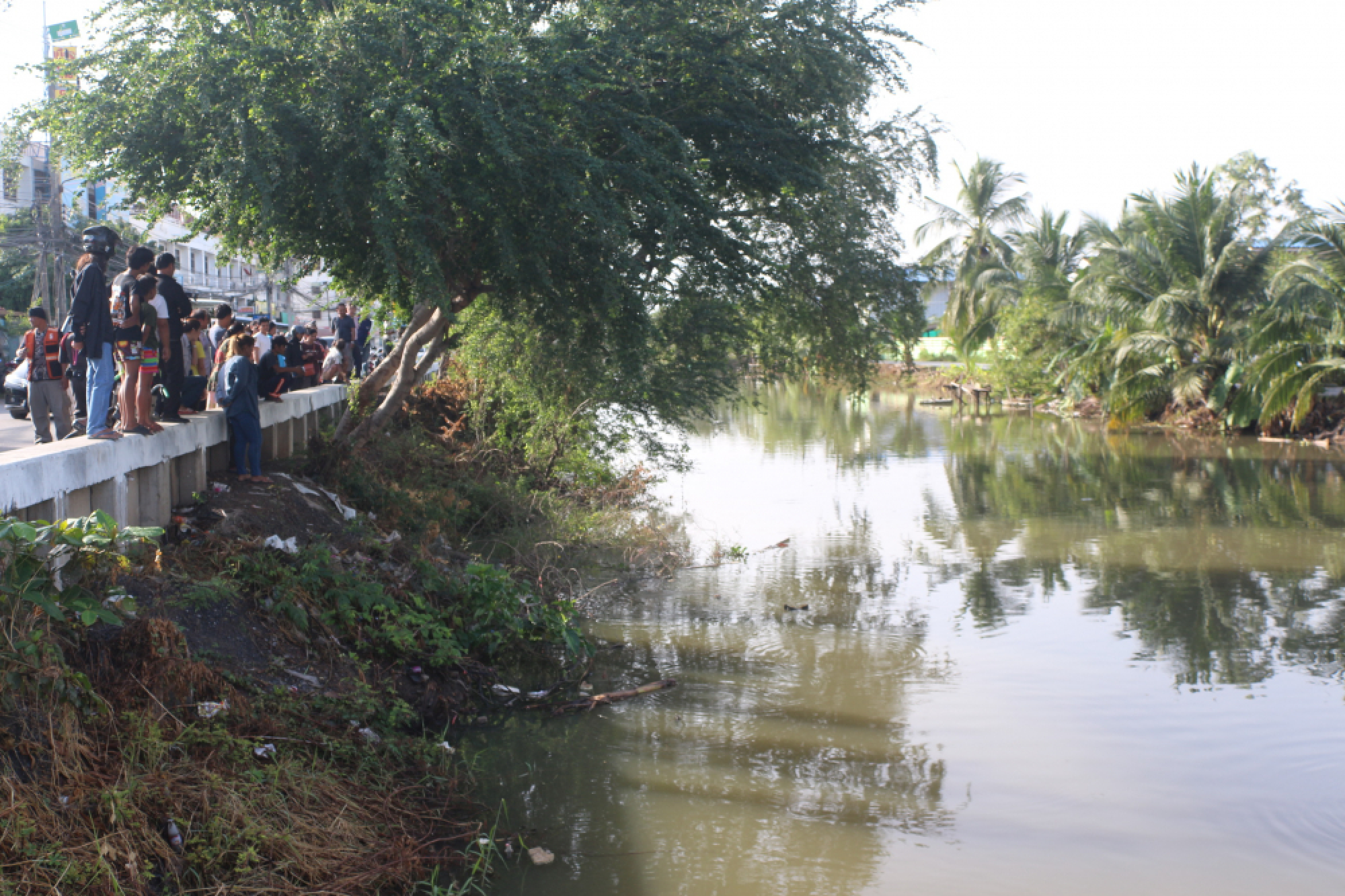 Bangkok woman found dead in Pathum Thani canal