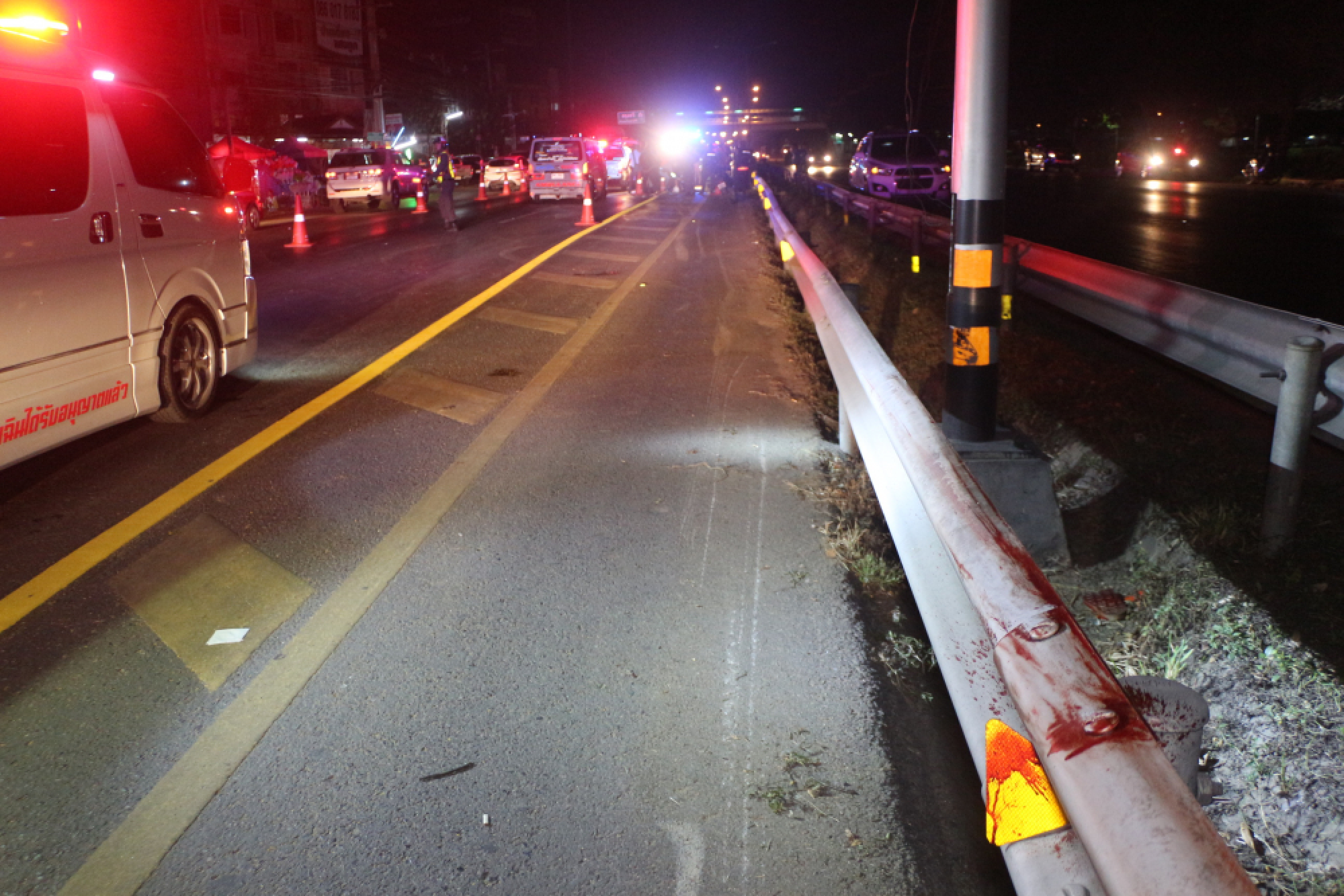 Two young men shot dead on Pathum Thani roadside