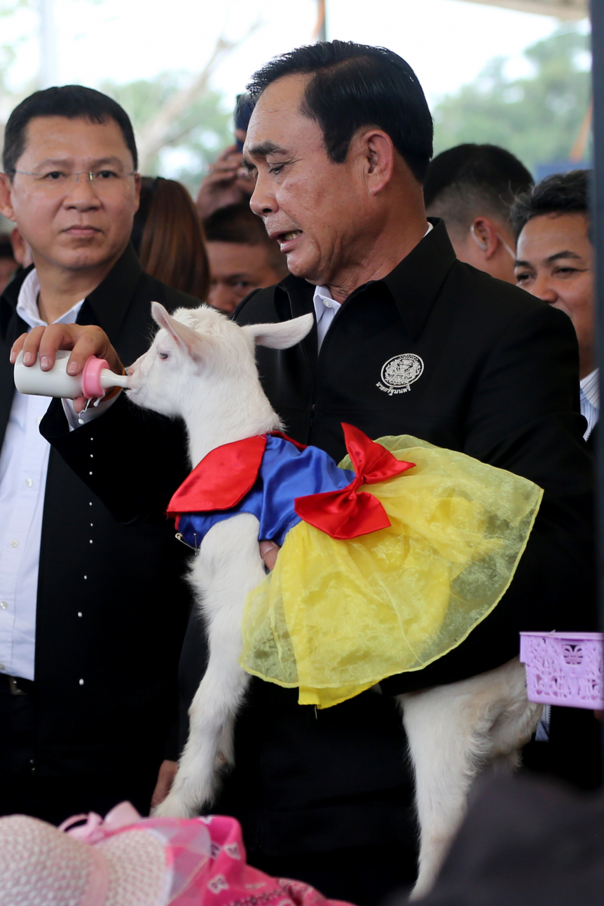 Scuffle with protesters mars PM’s visit to South