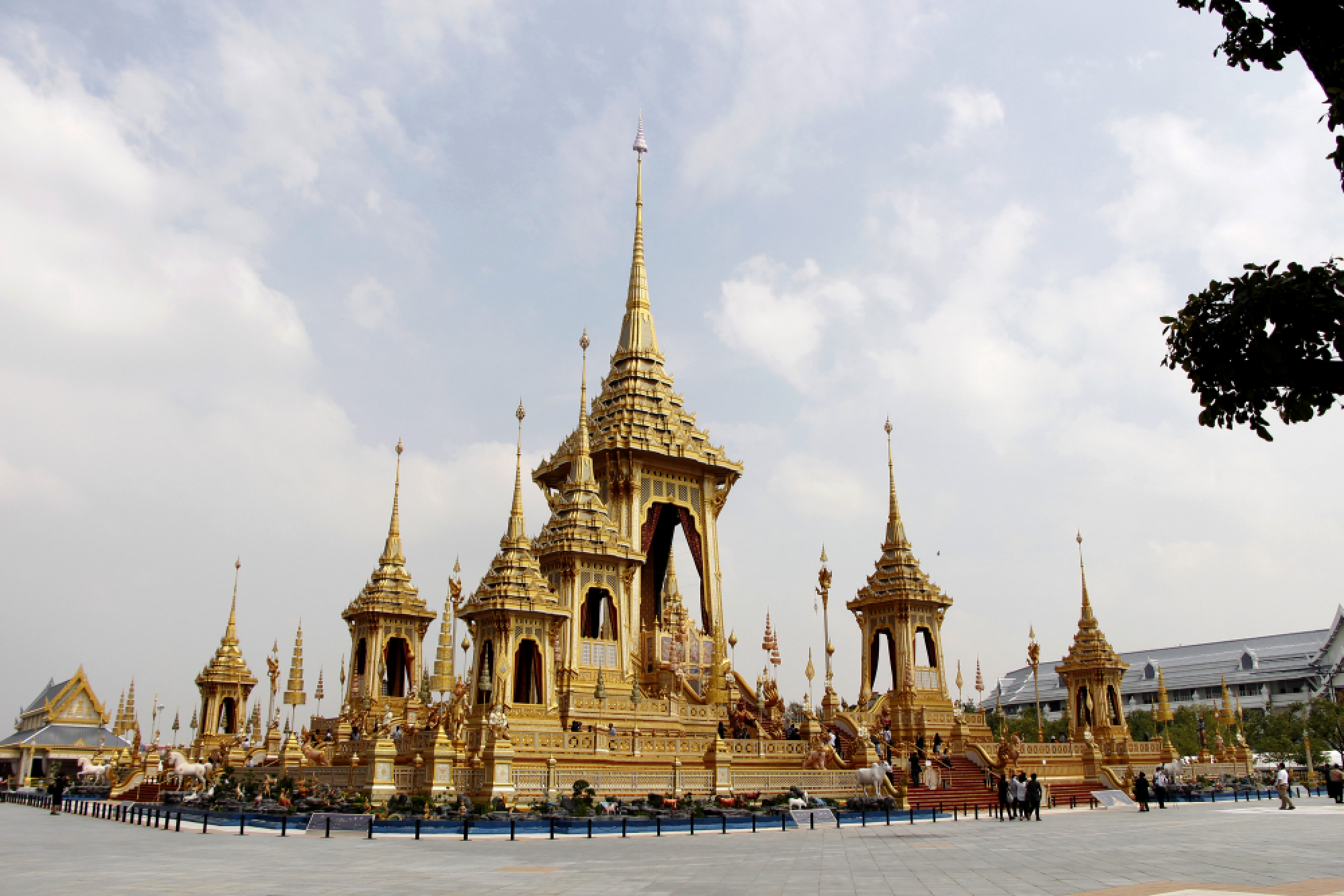 Splendour amidst the sadness