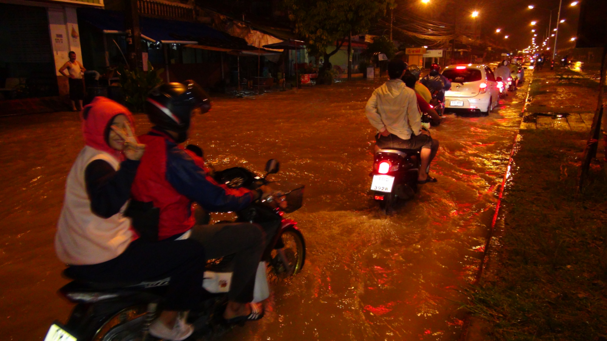 Govt hit by lawsuit over flood toll