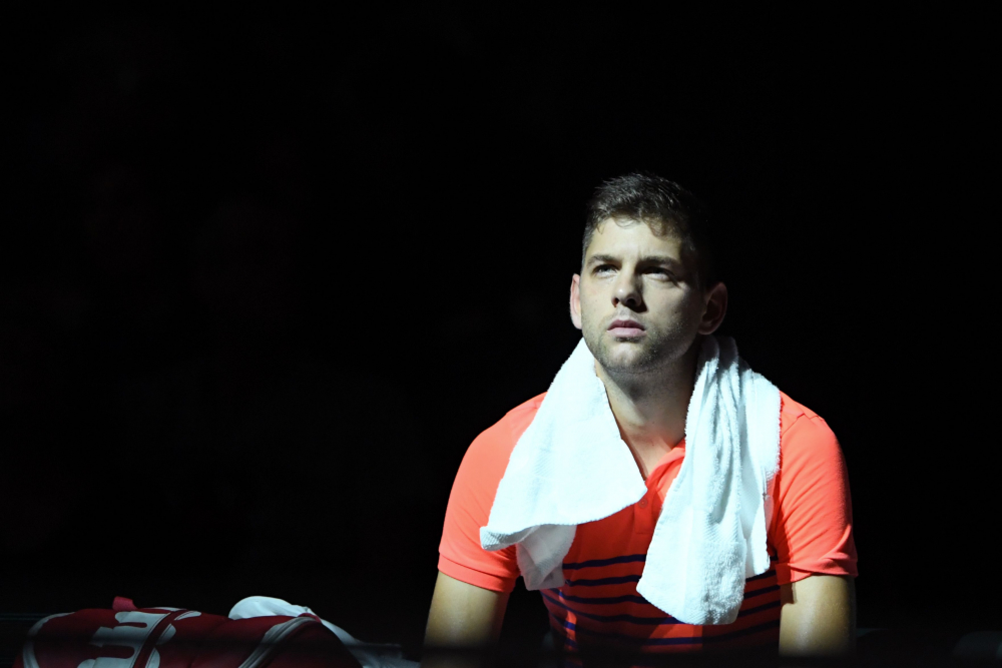 Sock wins Paris Masters, makes Tour Finals