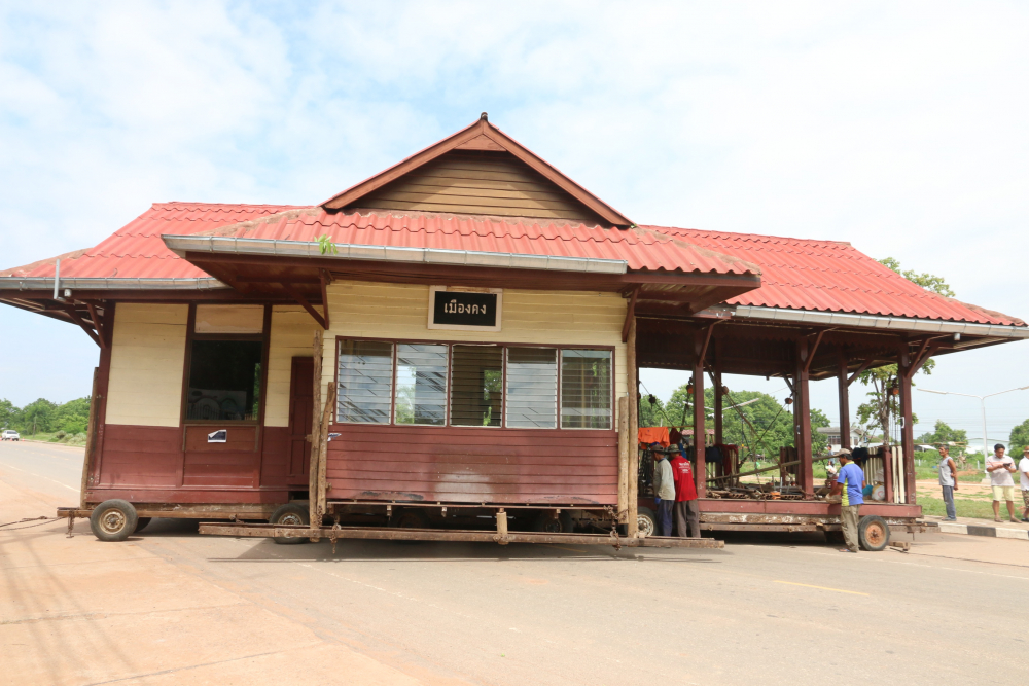 First stop for young snappers – Nakhon Ratchasima Railway Station