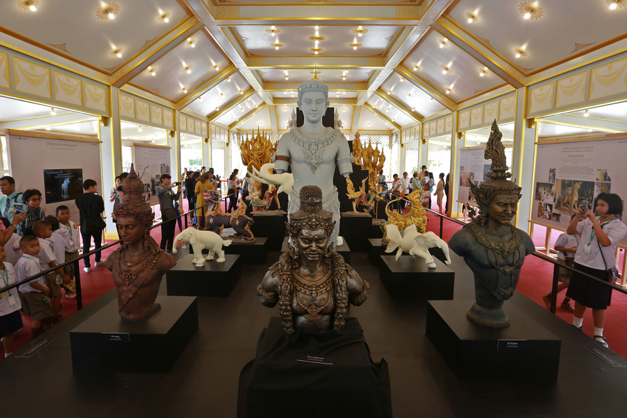Govt may seek more time for public visits to Royal Crematorium