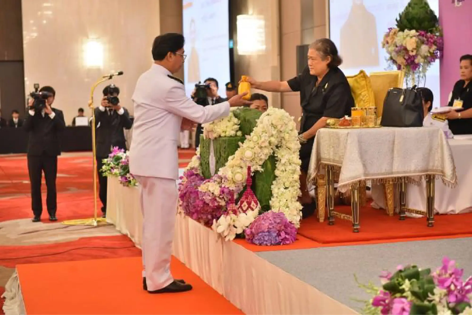 Princess Maha Chakri Sirindhorn praises development role of teachers