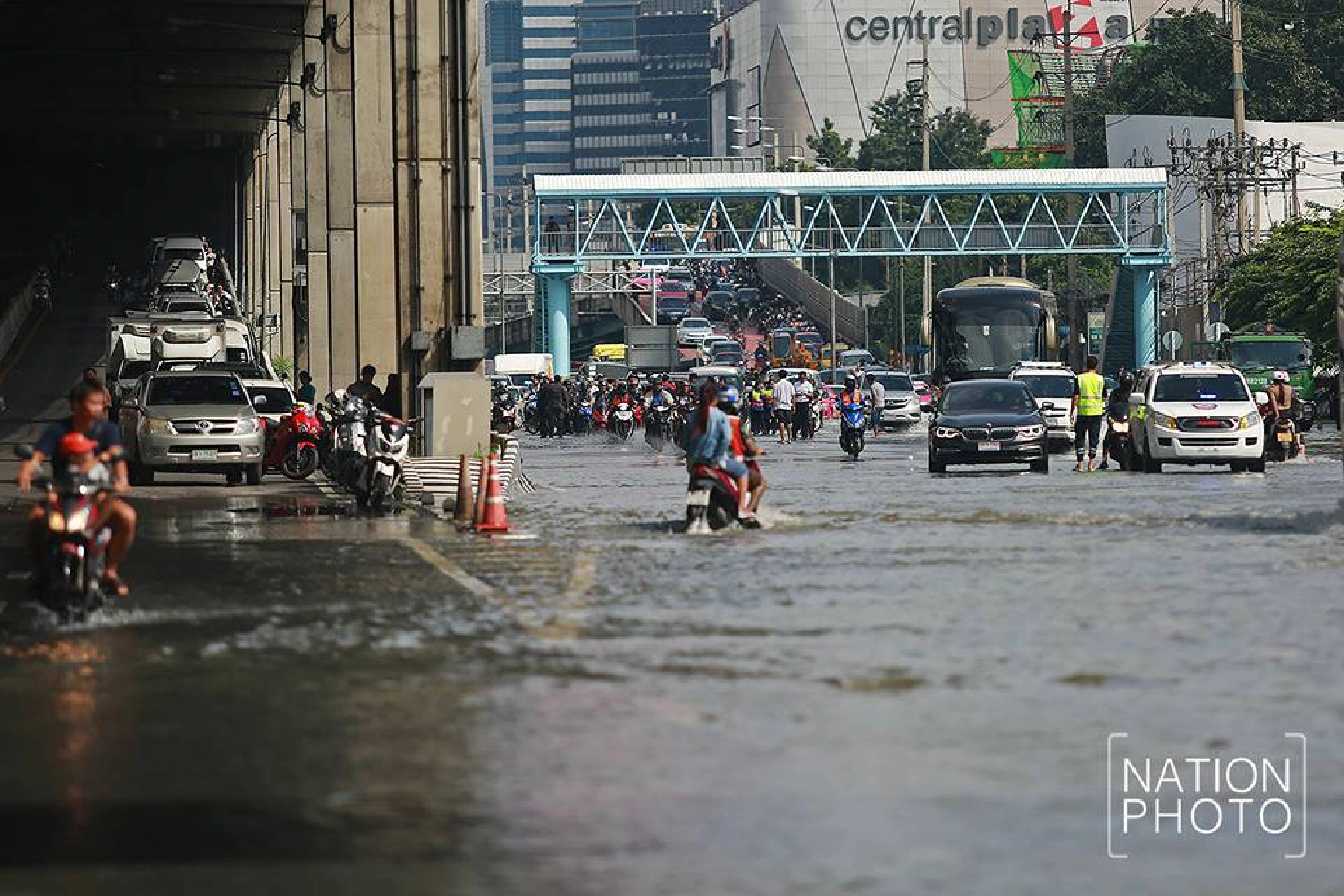 Heavy overnight rains cause flooding in Bangkok