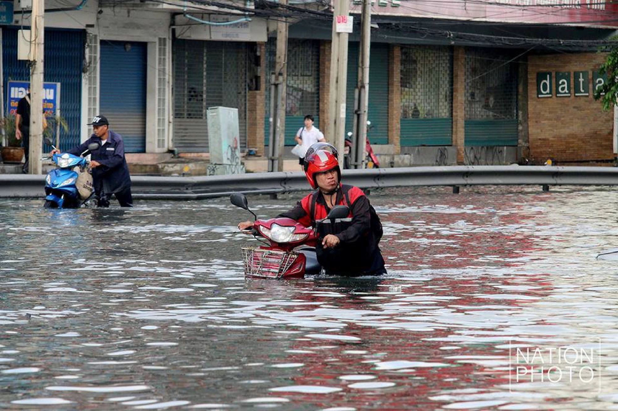 Heavy overnight rains cause flooding in Bangkok