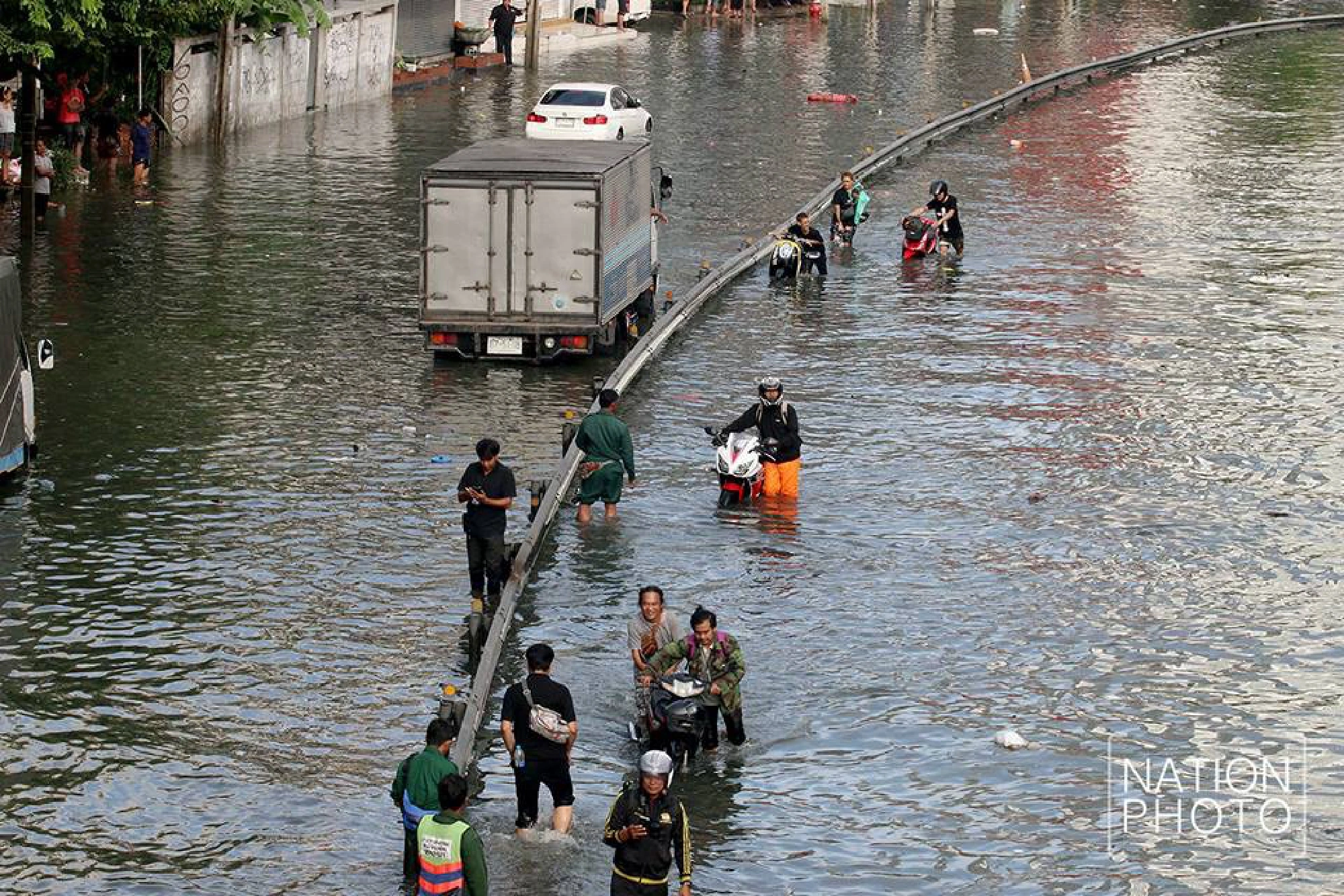 Heavy overnight rains cause flooding in Bangkok
