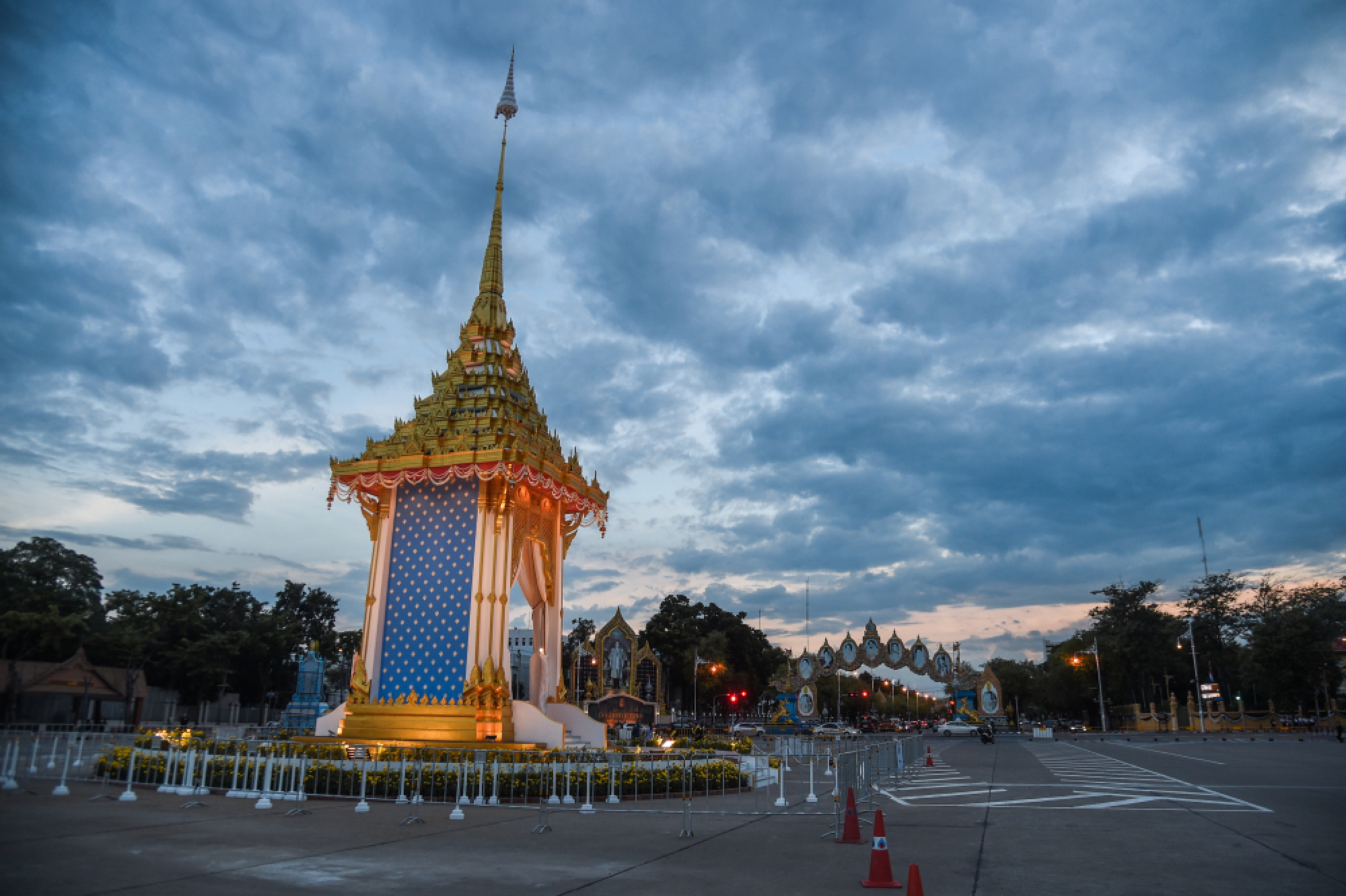 Replicas of Royal Crematorium ready for final public tribute to late King
