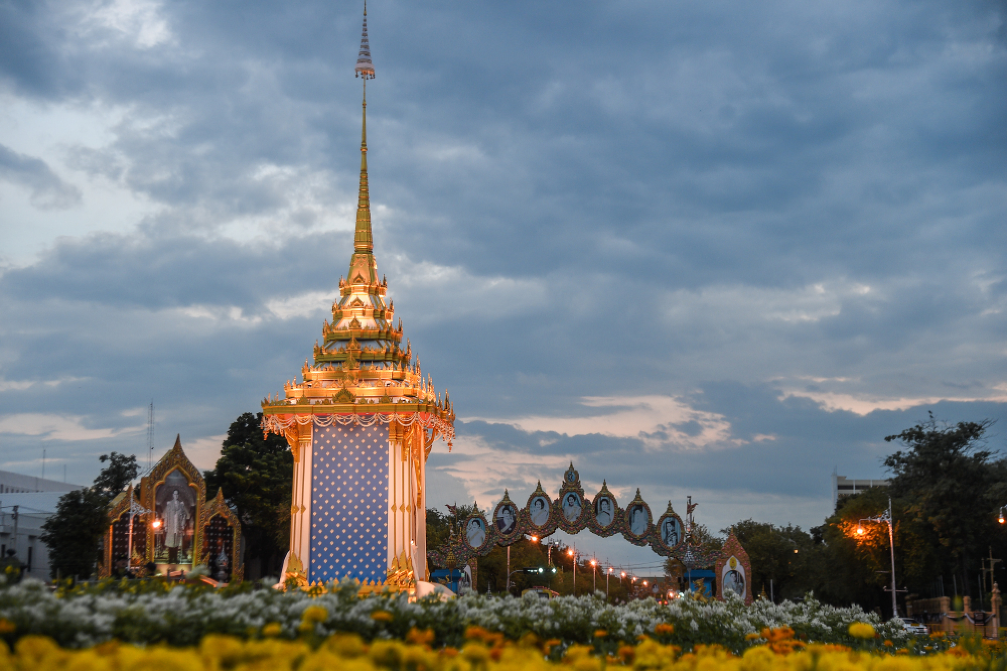 Replicas of Royal Crematorium ready for final public tribute to late King