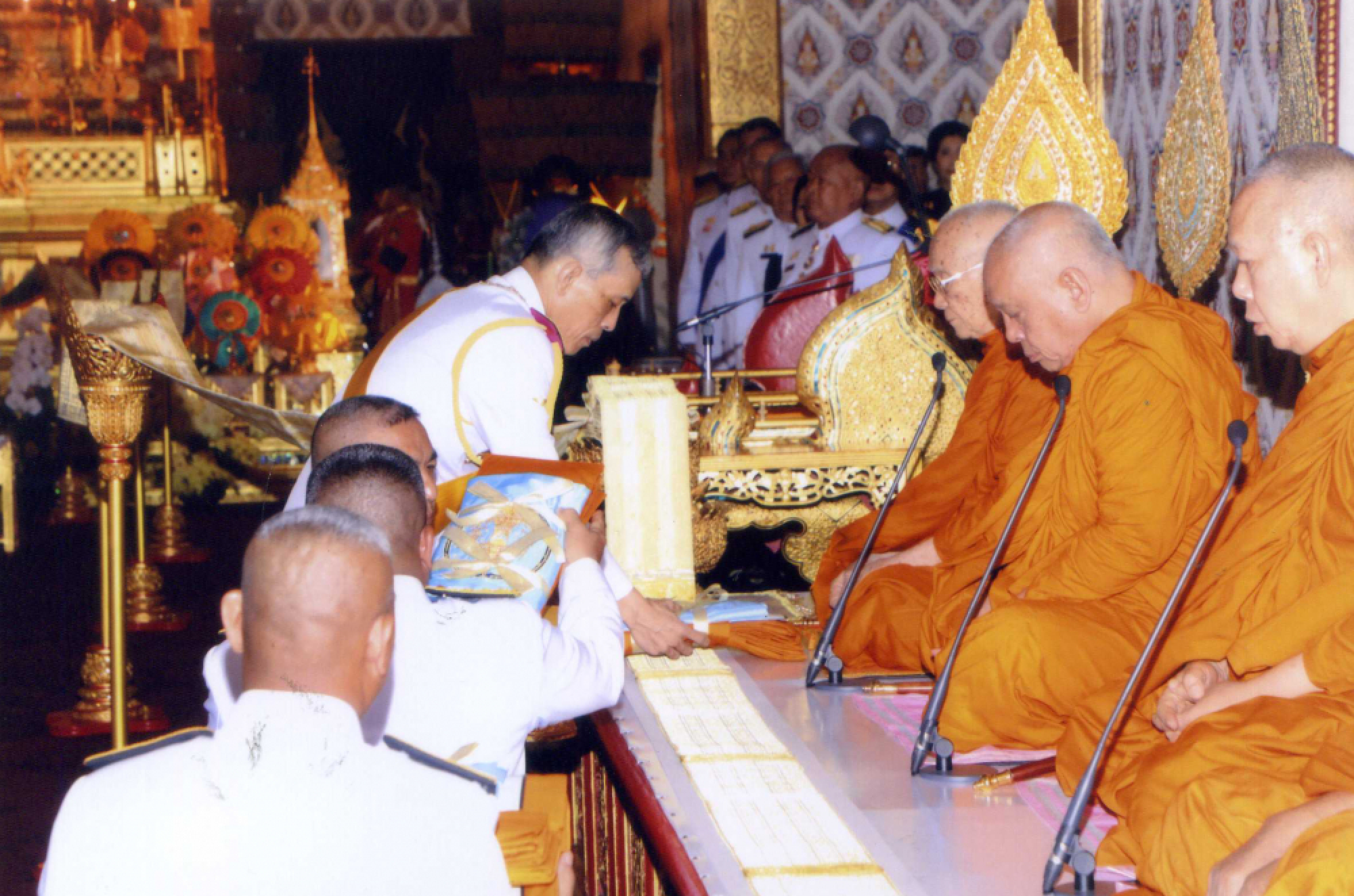 King makes merit to begin Royal Cremation