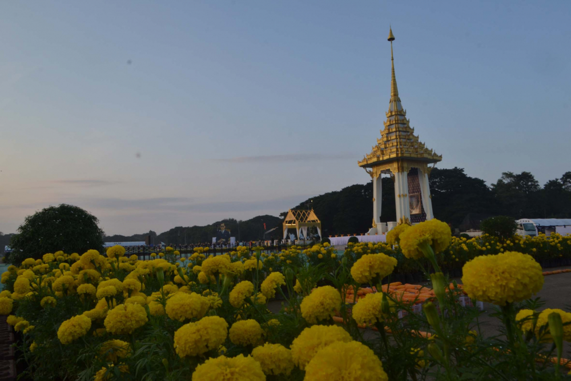 Update more photos: Nationwide commemoration