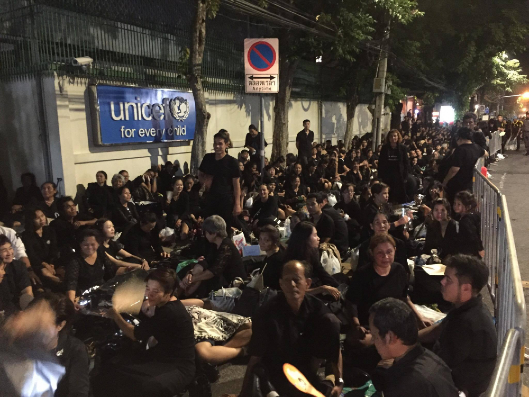 Screening points reopen for entry to ceremonial ground