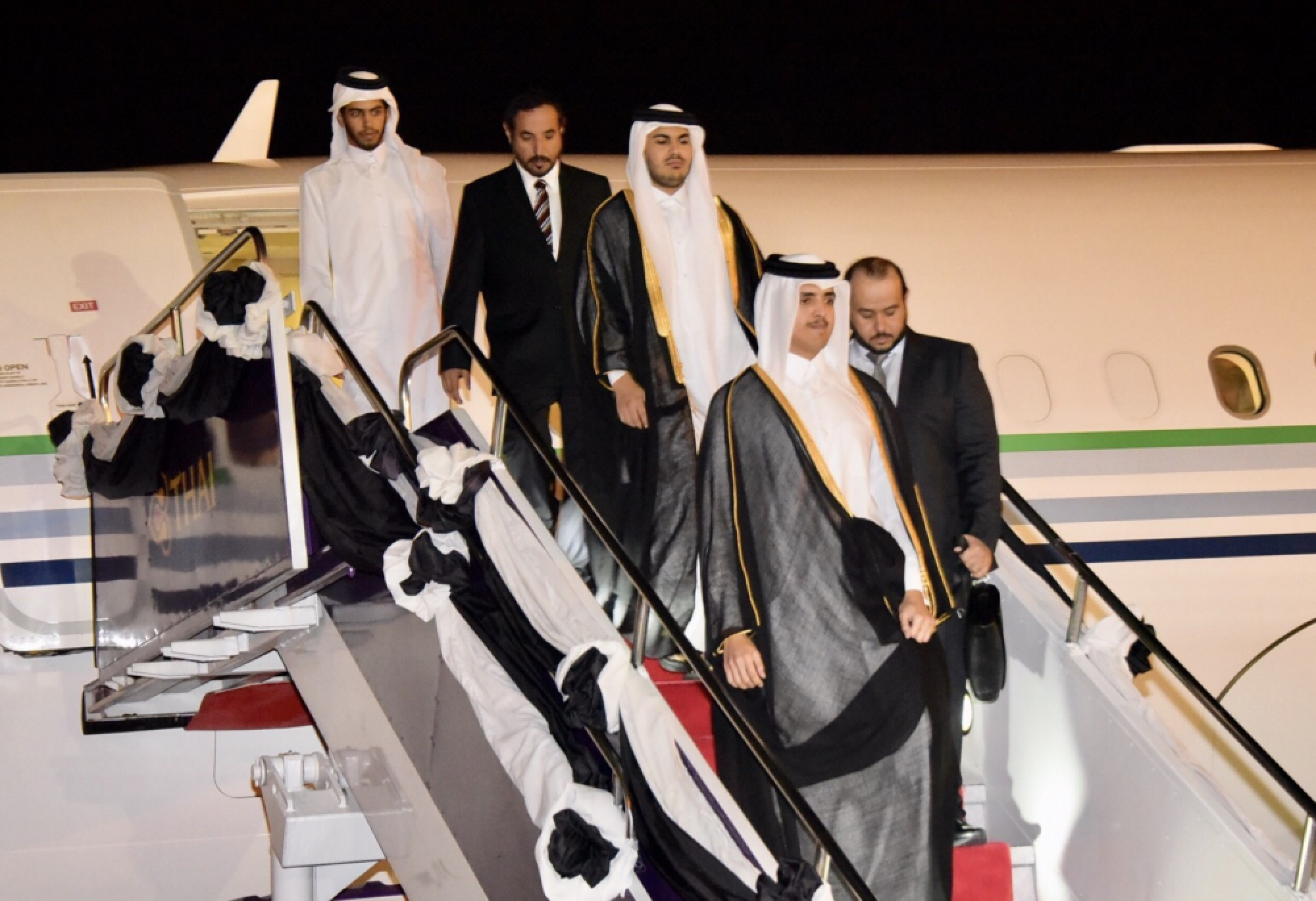 Foreign guests arrive for Royal Cremation