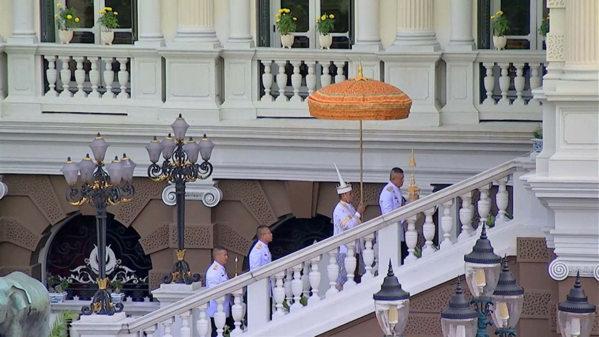 Prayers and procession mark final day of Royal Cremation ceremony