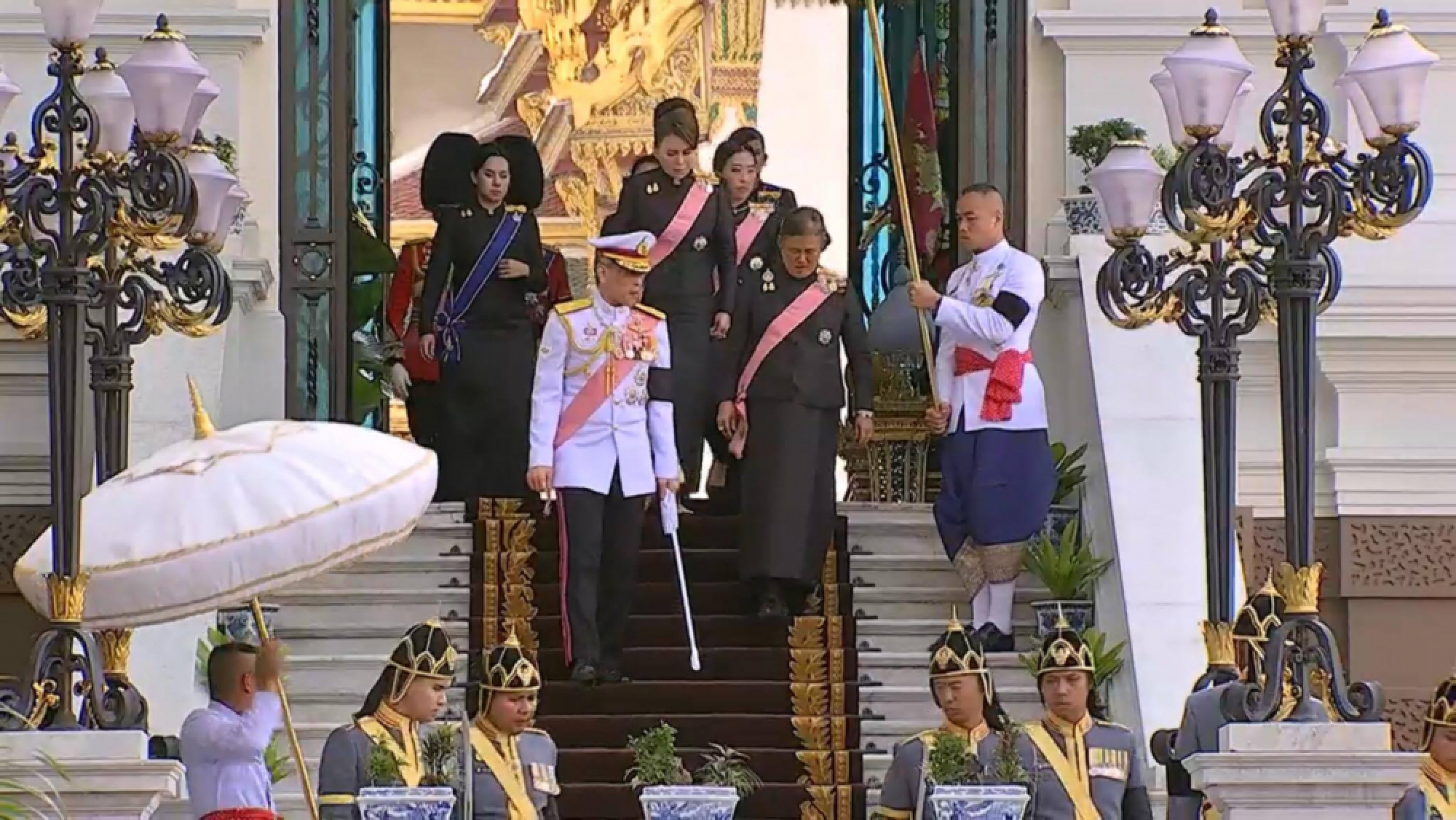 Prayers and procession mark final day of Royal Cremation ceremony