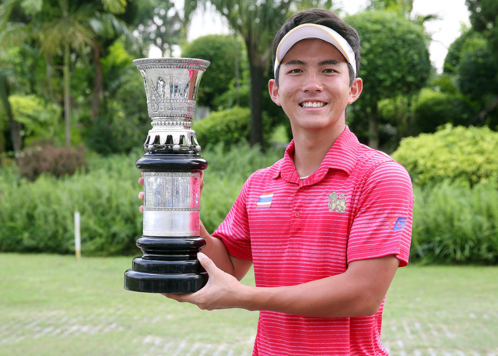SEA winner retains amateur crown  