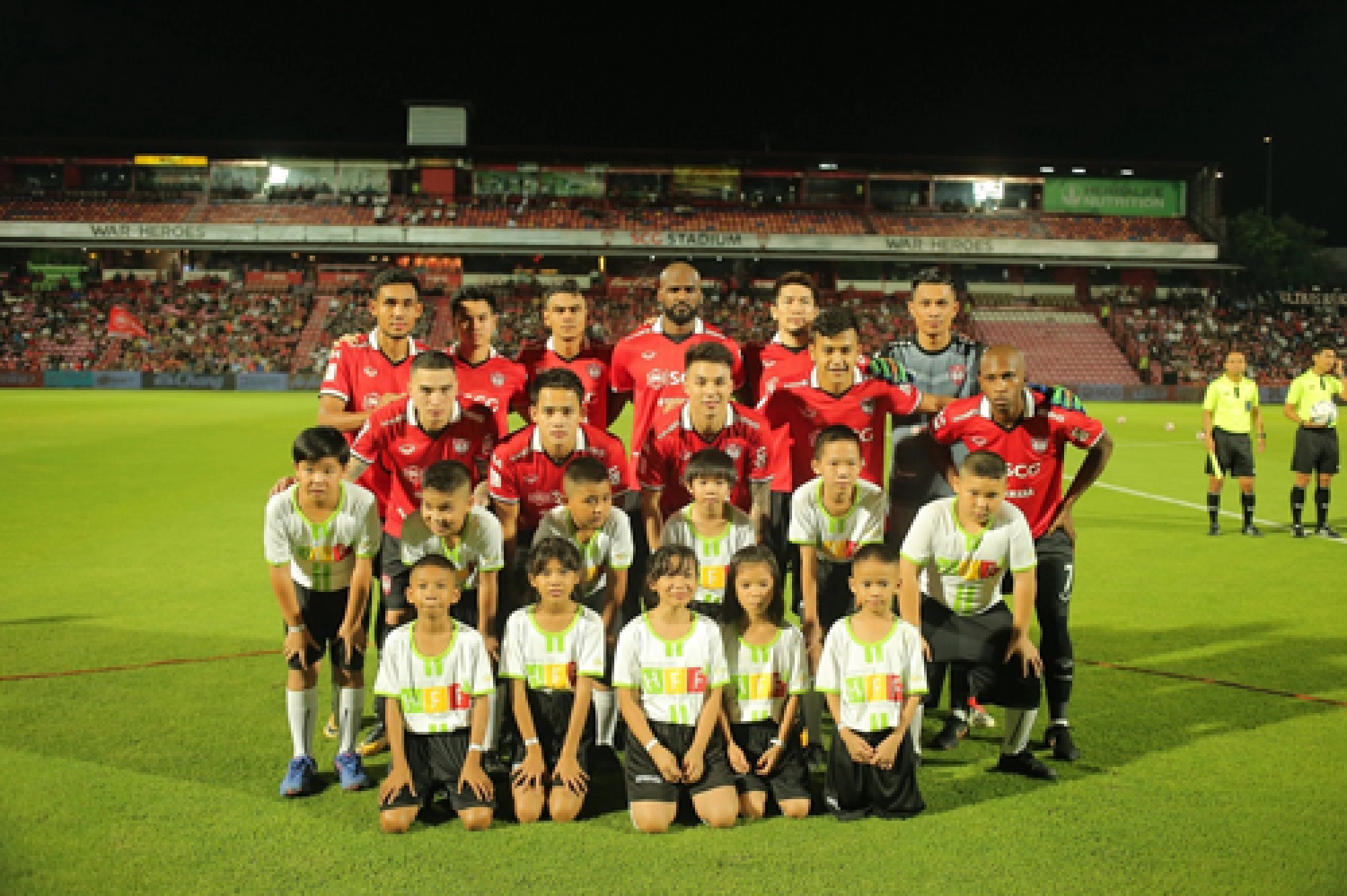 Herbalife introduces kids to football heroes